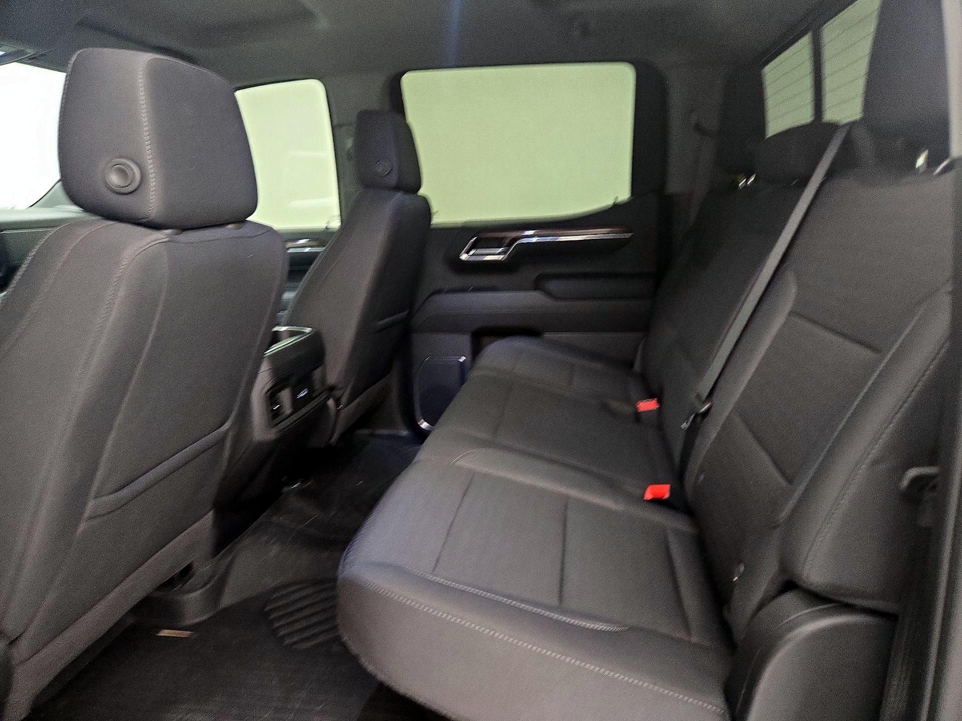 Thumbnail: 2024 Chevrolet Silverado 1500 - 19