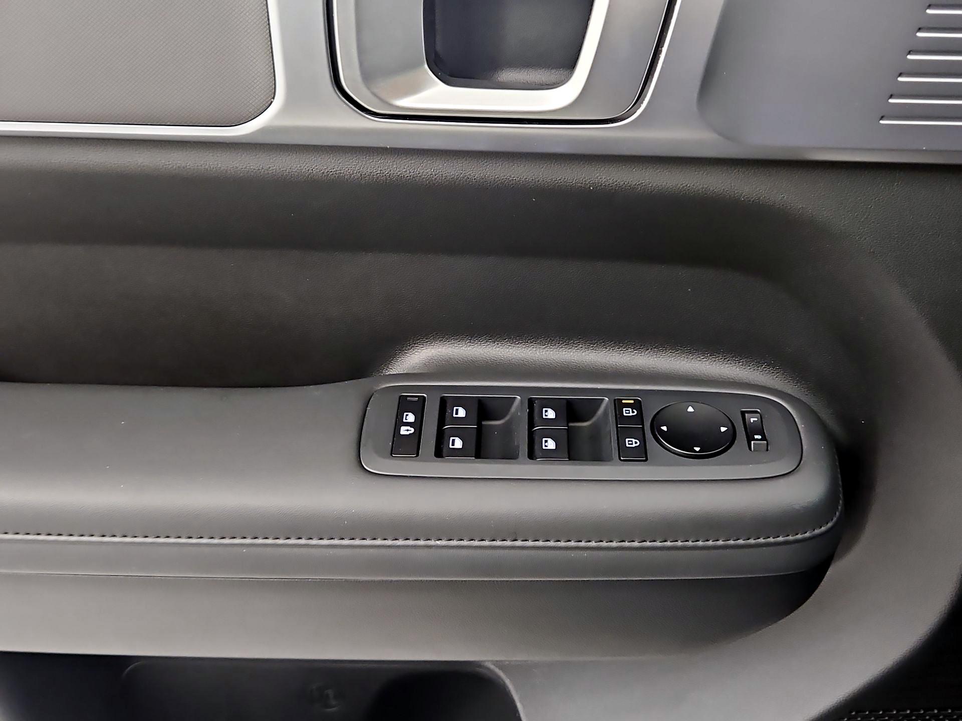 Thumbnail: 2025 Hyundai Santa Fe - 12