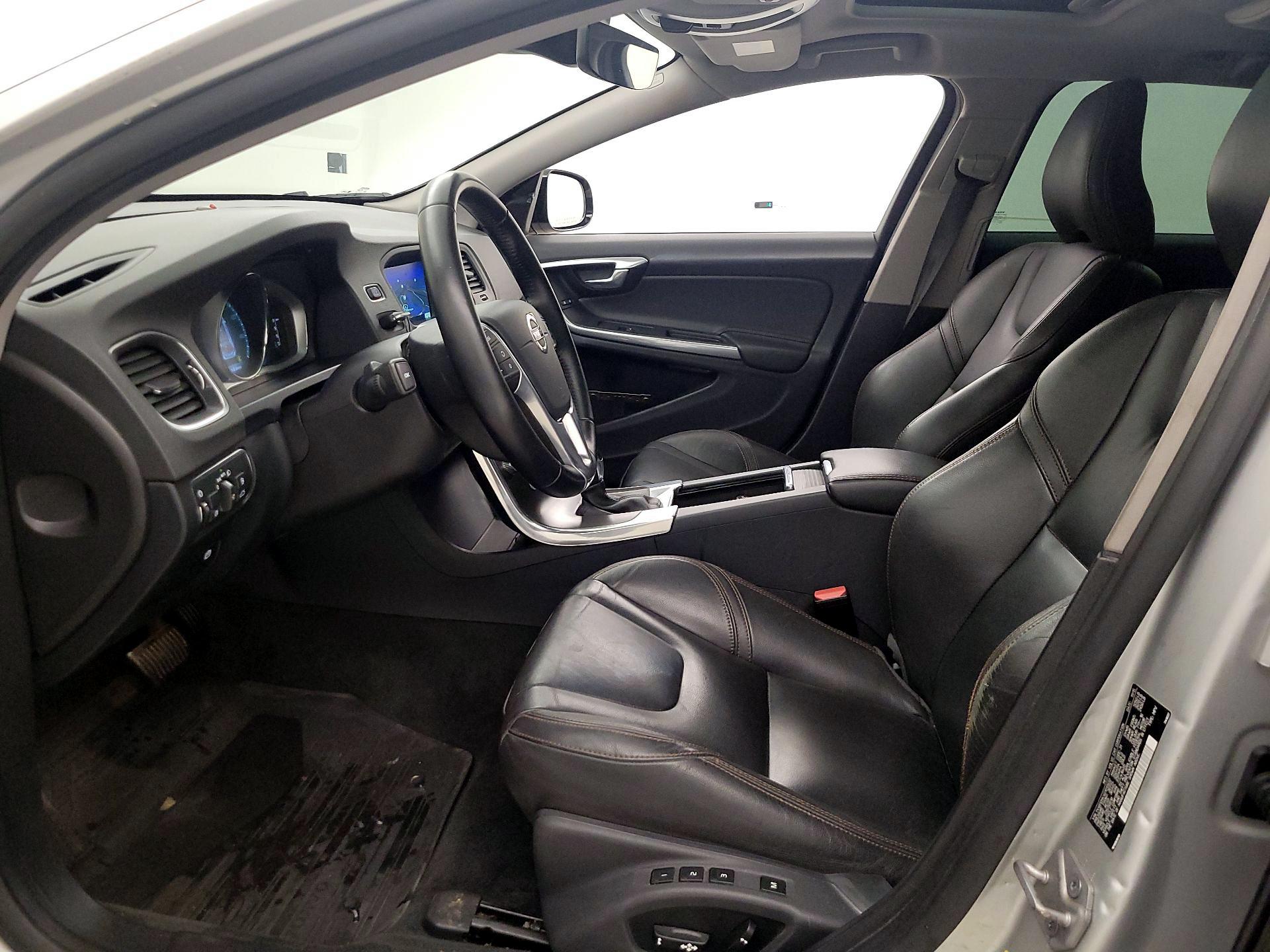 Thumbnail: 2016 Volvo S60 - 11