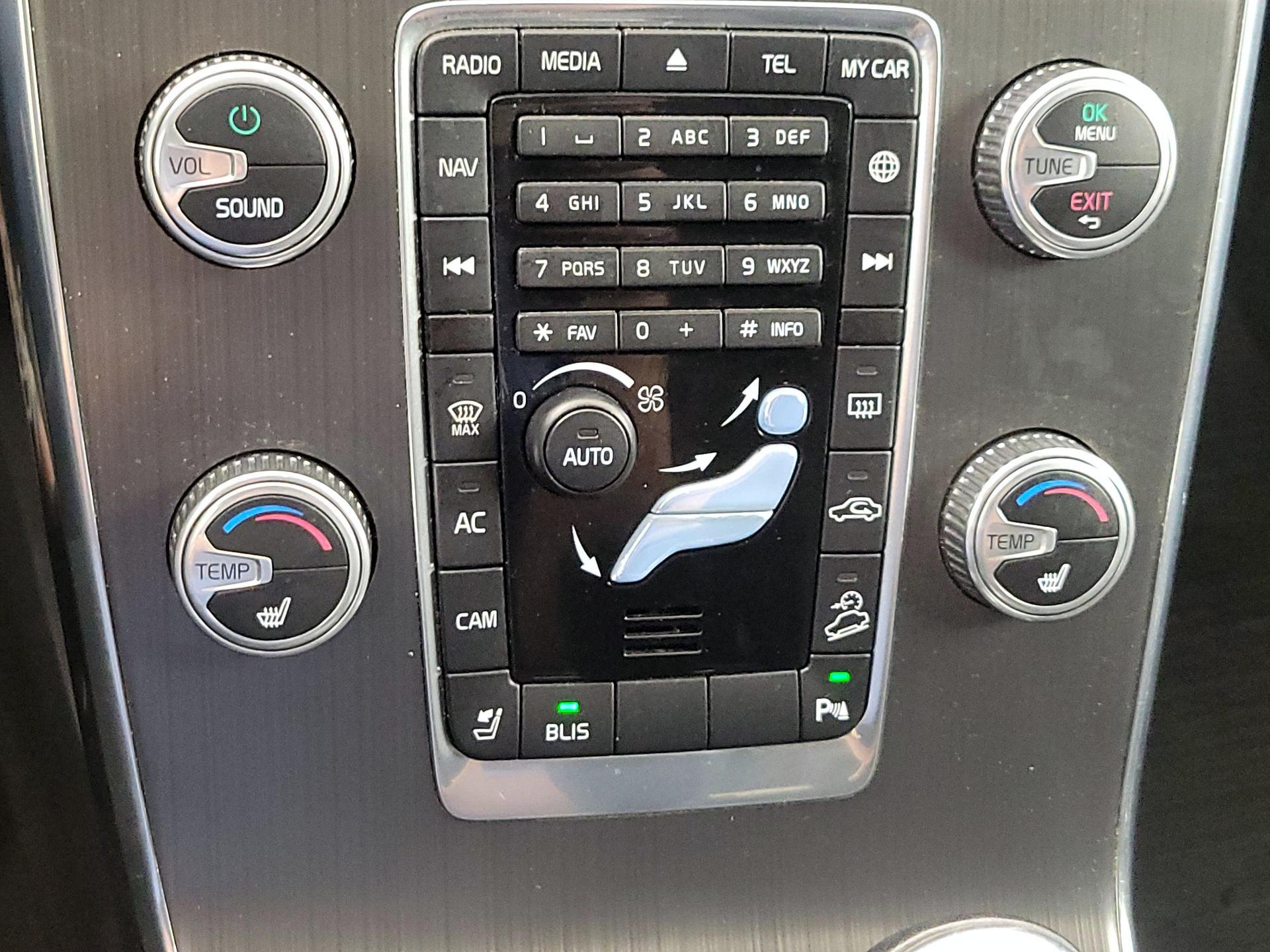 Thumbnail: 2016 Volvo S60 - 17