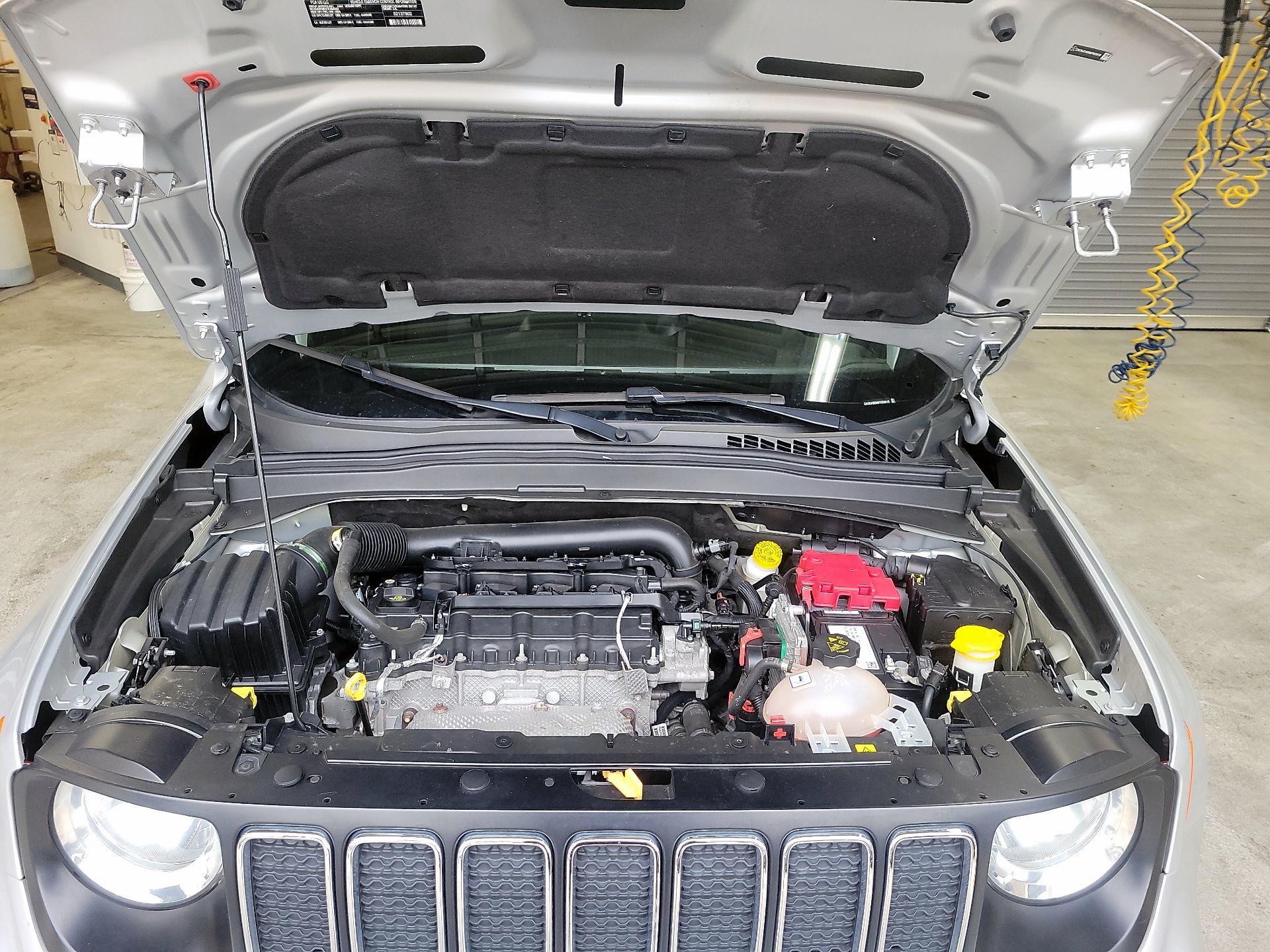 Thumbnail: 2021 Jeep Renegade - 19