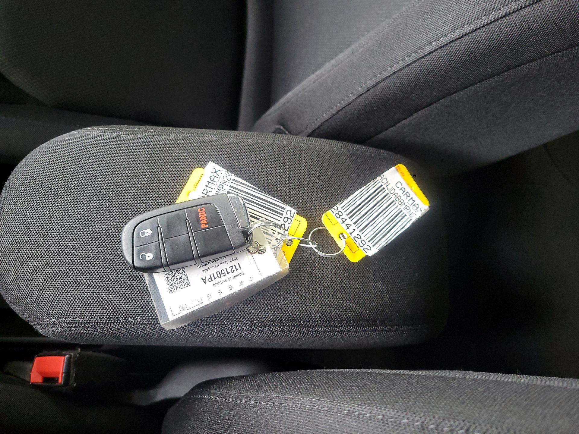 Thumbnail: 2021 Jeep Renegade - 20