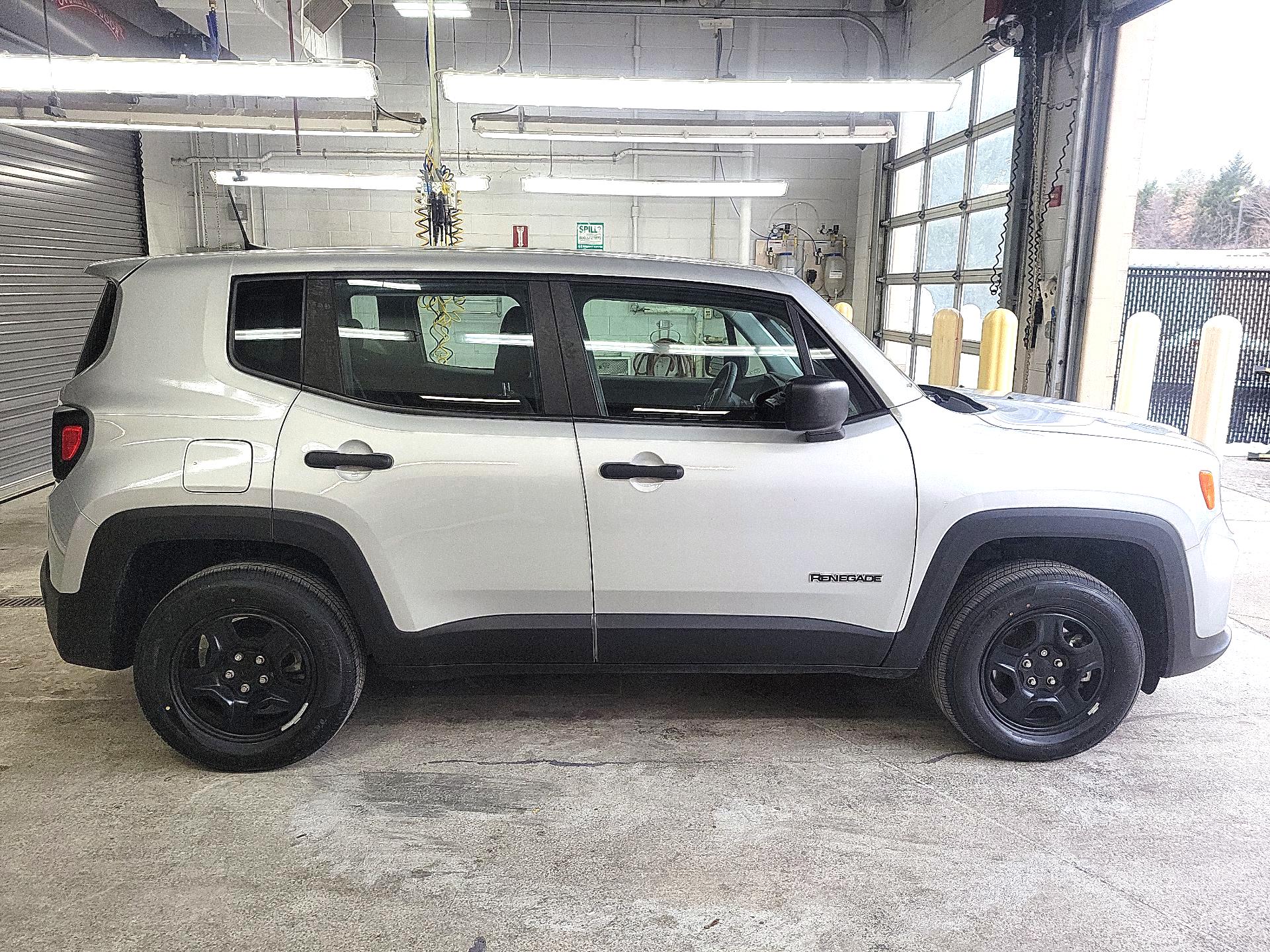 Thumbnail: 2021 Jeep Renegade - 4