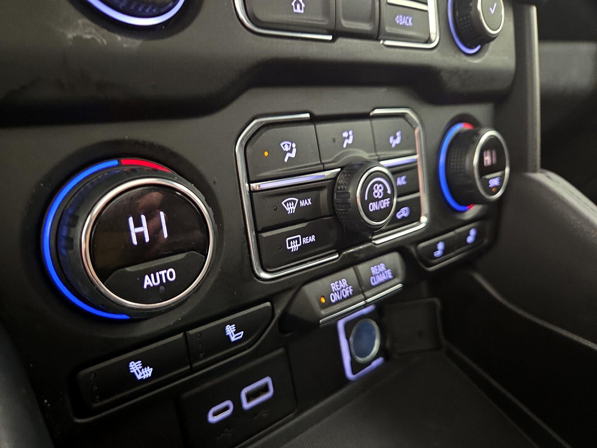 Thumbnail: 2021 Chevrolet Tahoe - 16