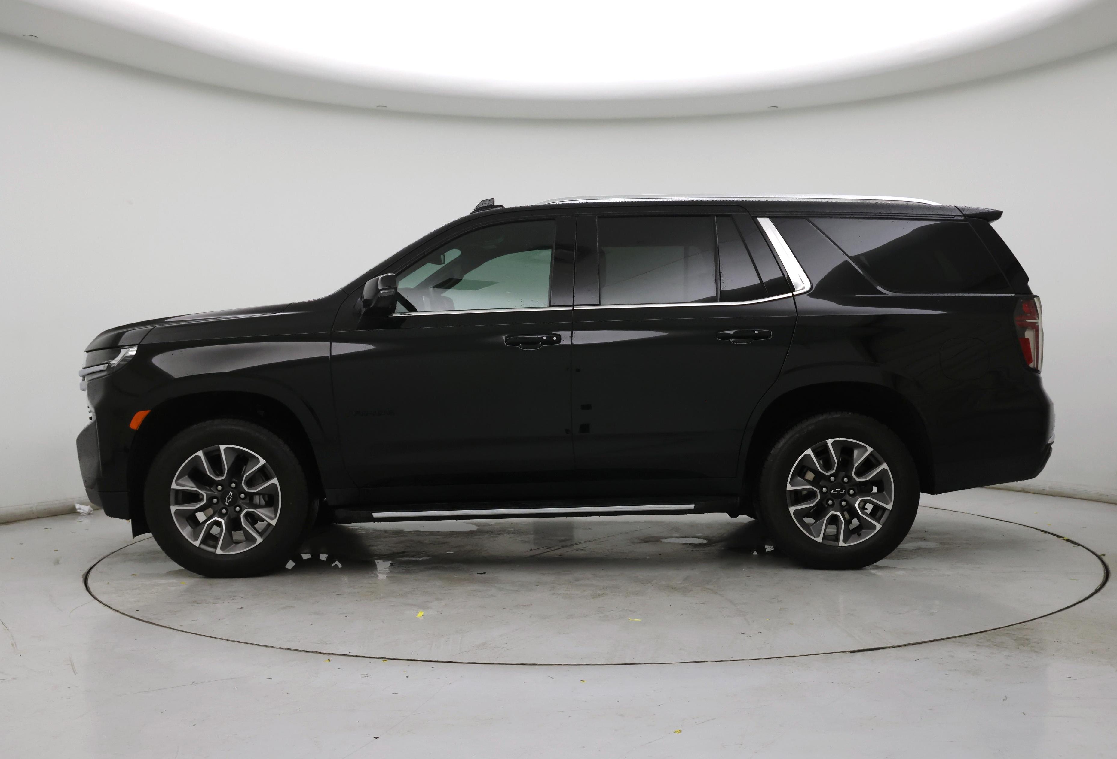 Thumbnail: 2021 Chevrolet Tahoe - 3