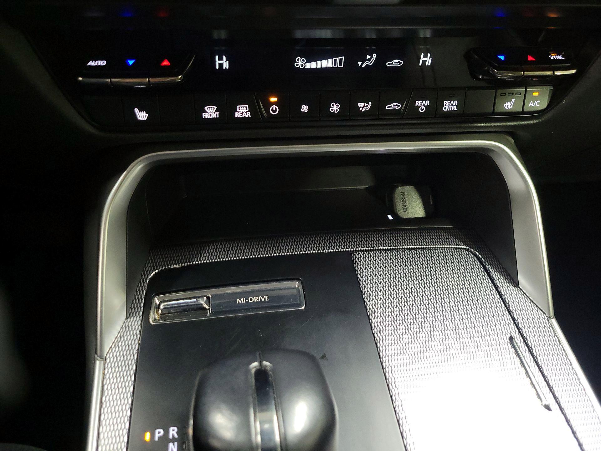 Thumbnail: 2024 Mazda CX-90 - 16