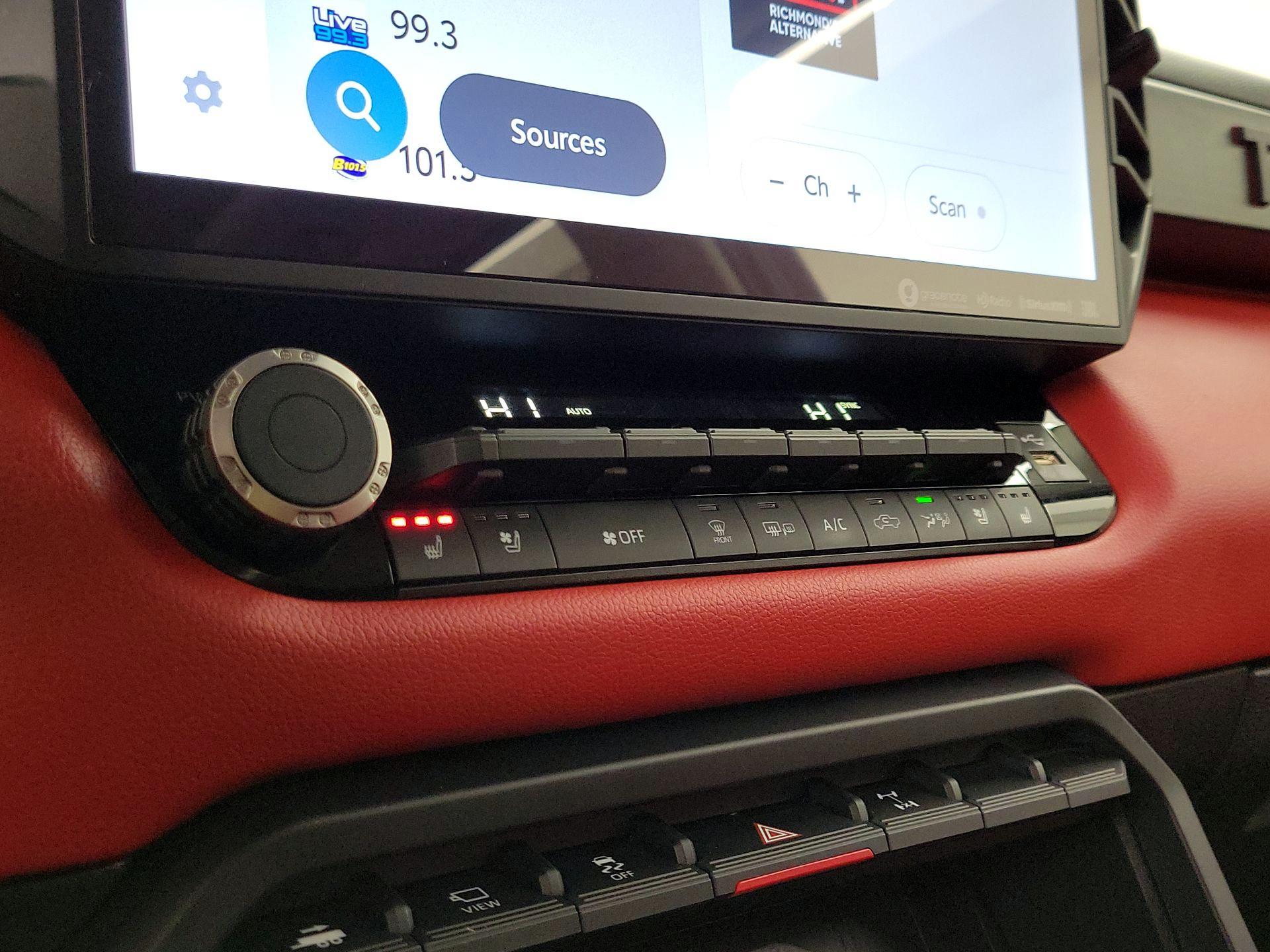 Thumbnail: 2023 Toyota Tundra - 16