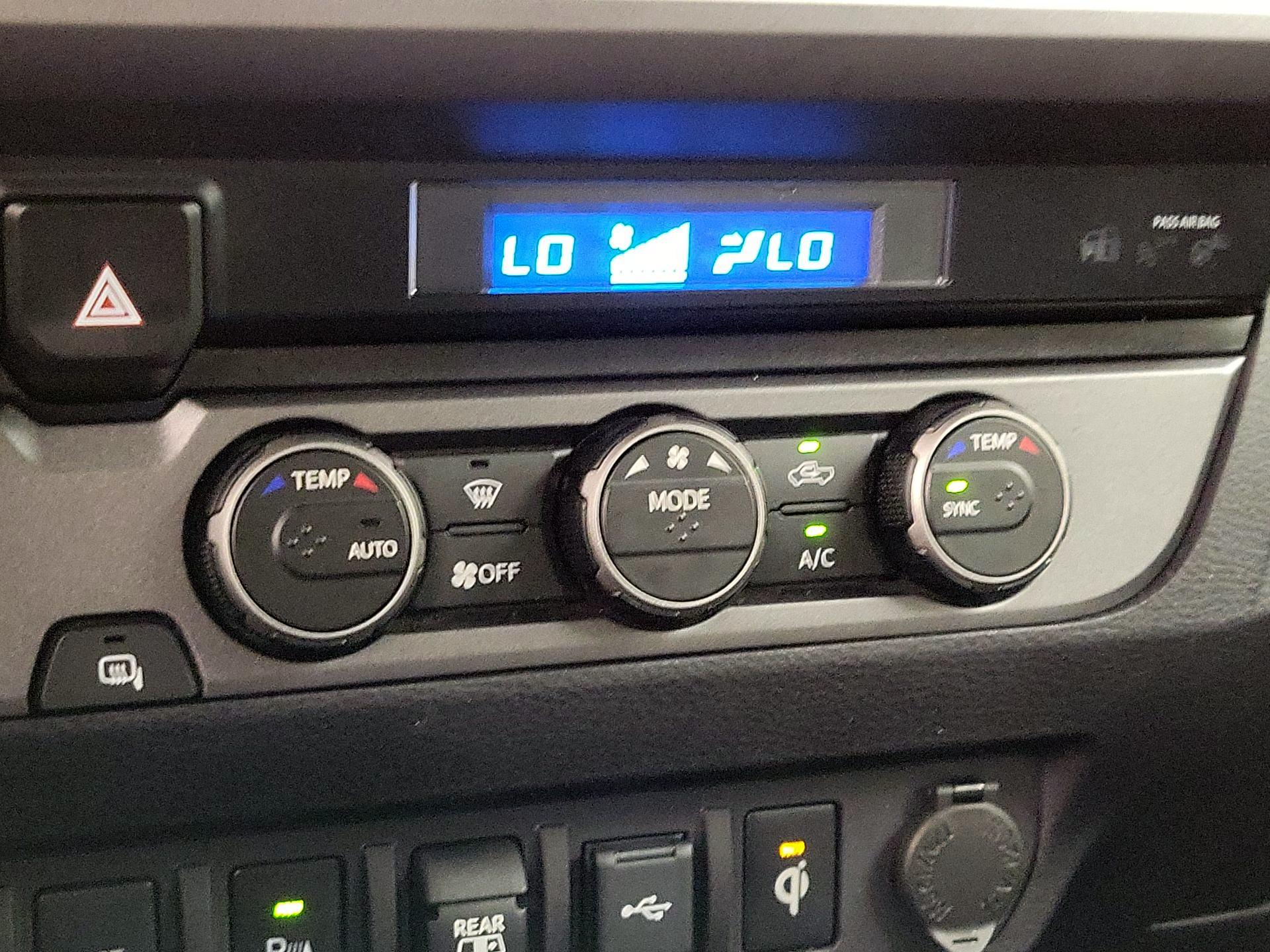 Thumbnail: 2022 Toyota Tacoma - 16