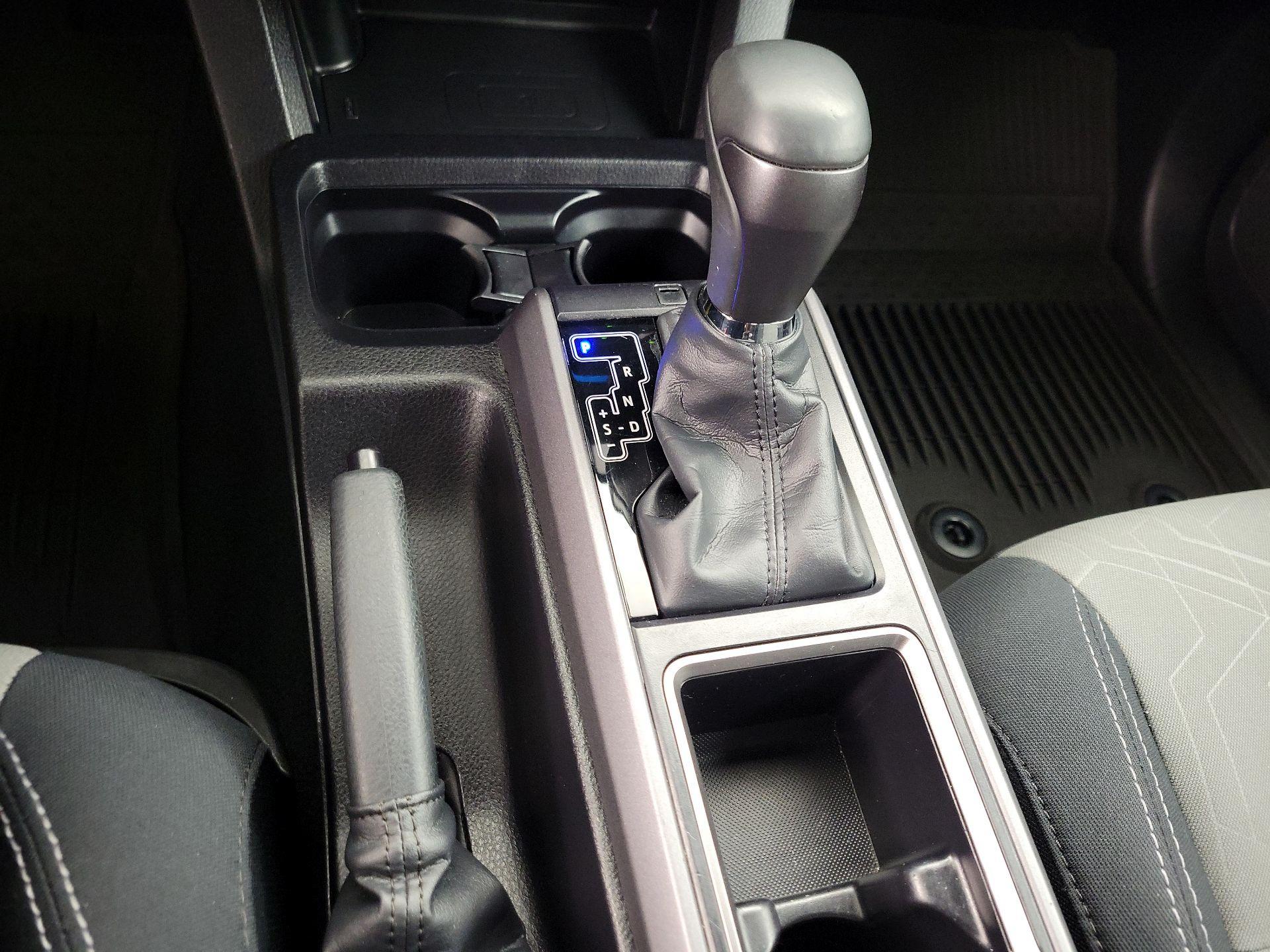 Thumbnail: 2022 Toyota Tacoma - 17