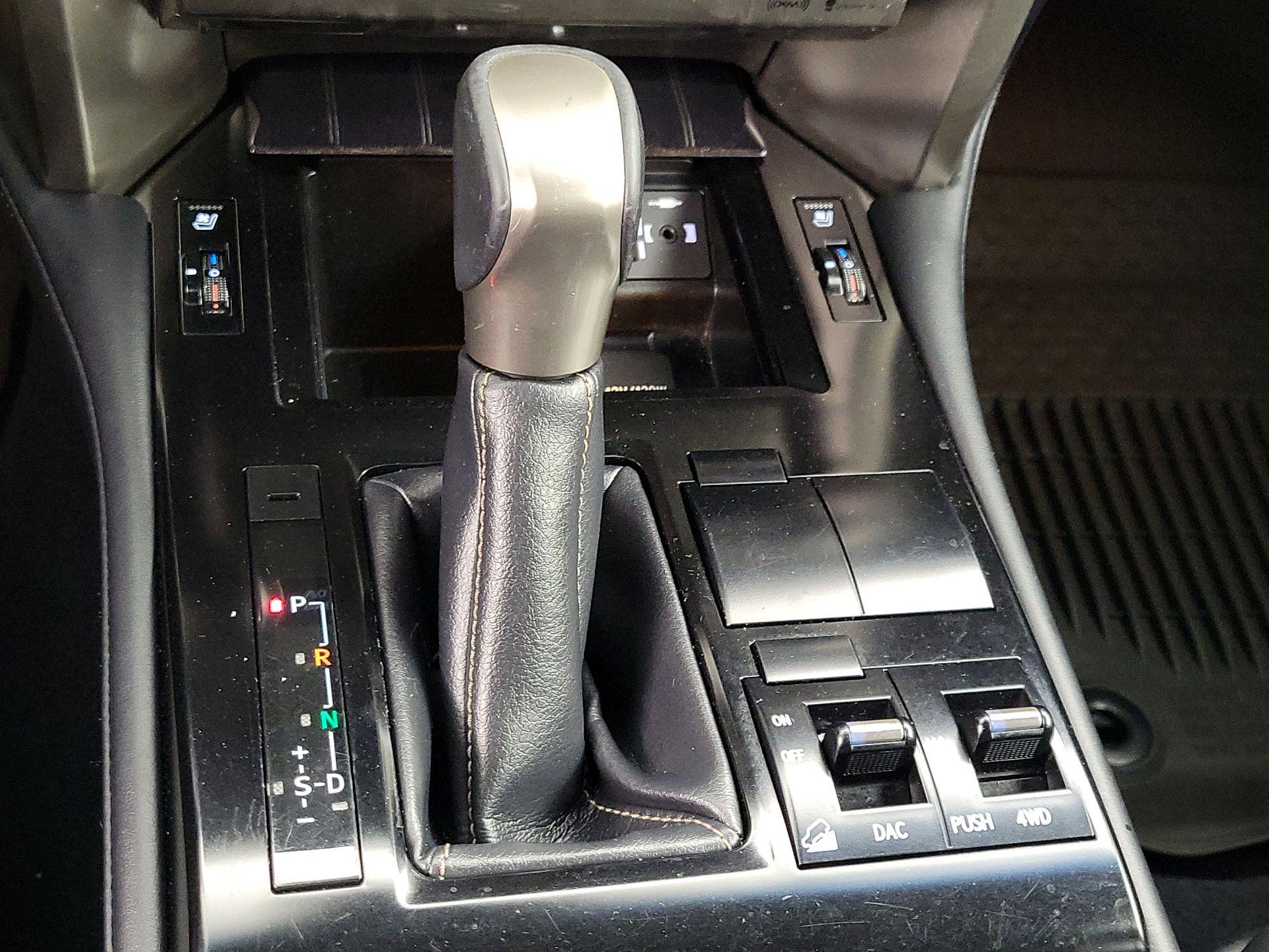 Thumbnail: 2020 Lexus GX - 18