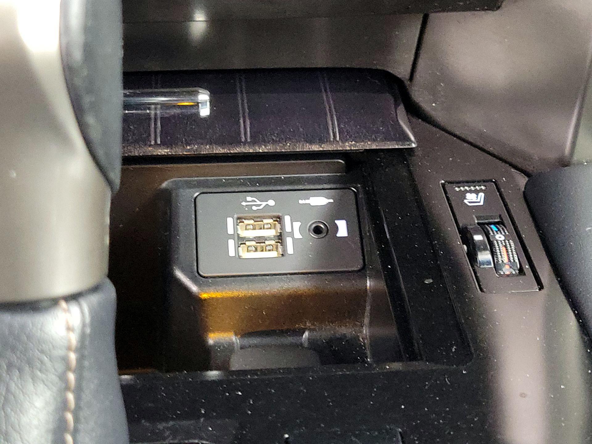 Thumbnail: 2020 Lexus GX - 19