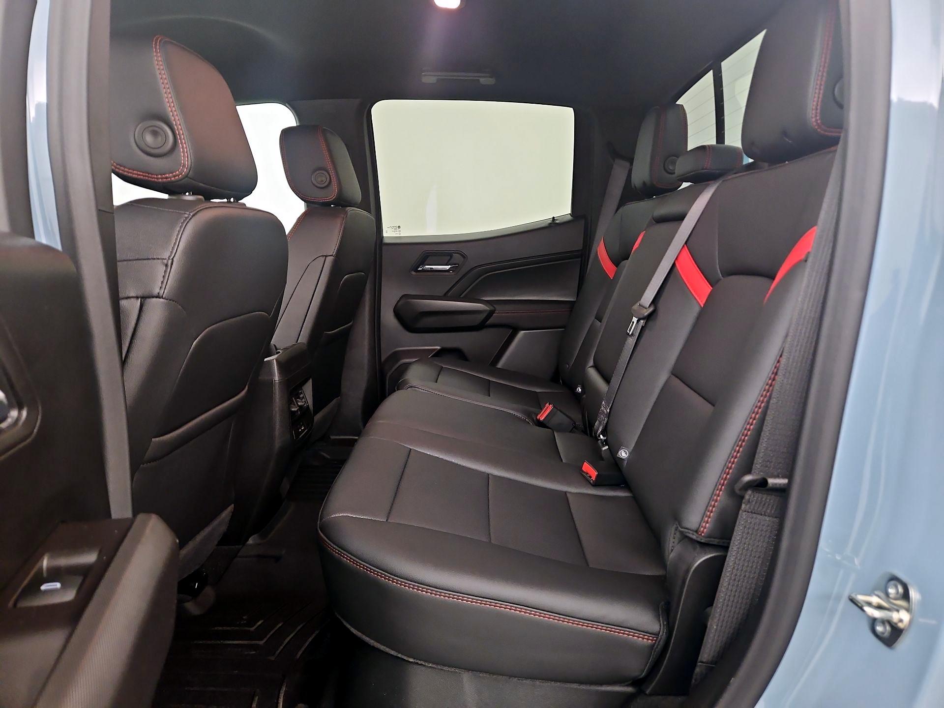 Thumbnail: 2026 Chevrolet Colorado - 19