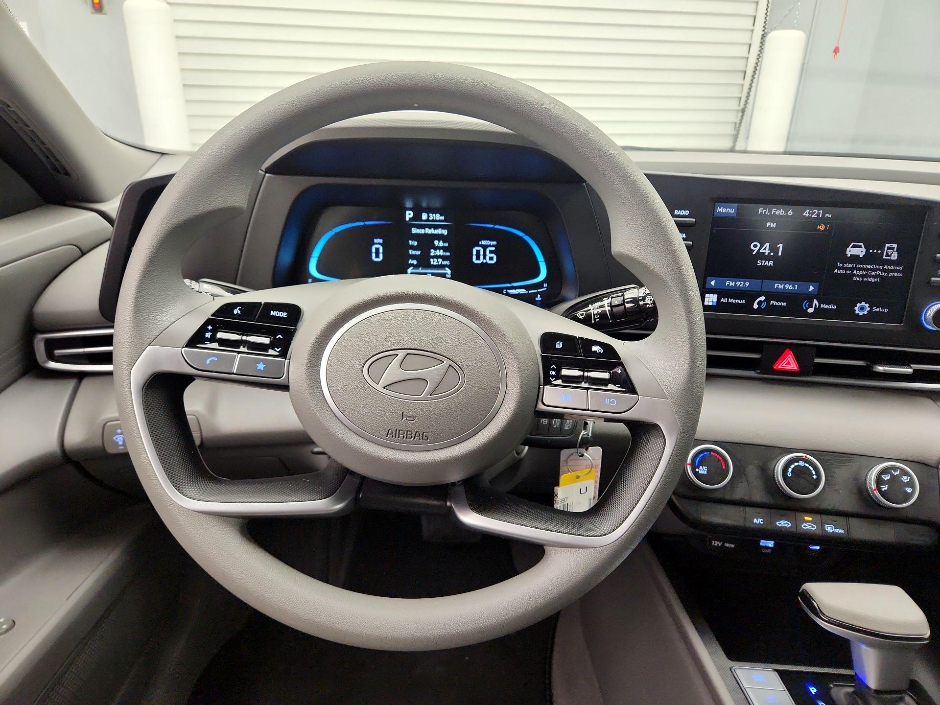 Thumbnail: 2025 Hyundai Elantra - 10