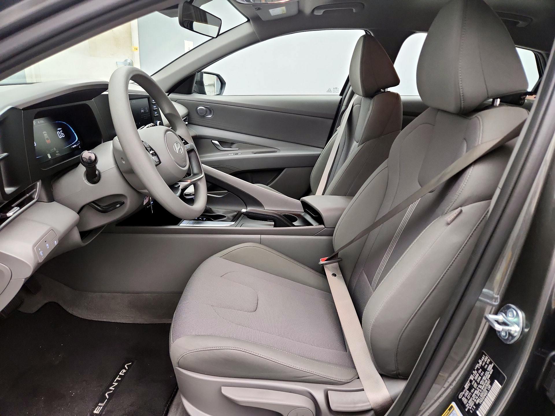 Thumbnail: 2025 Hyundai Elantra - 11