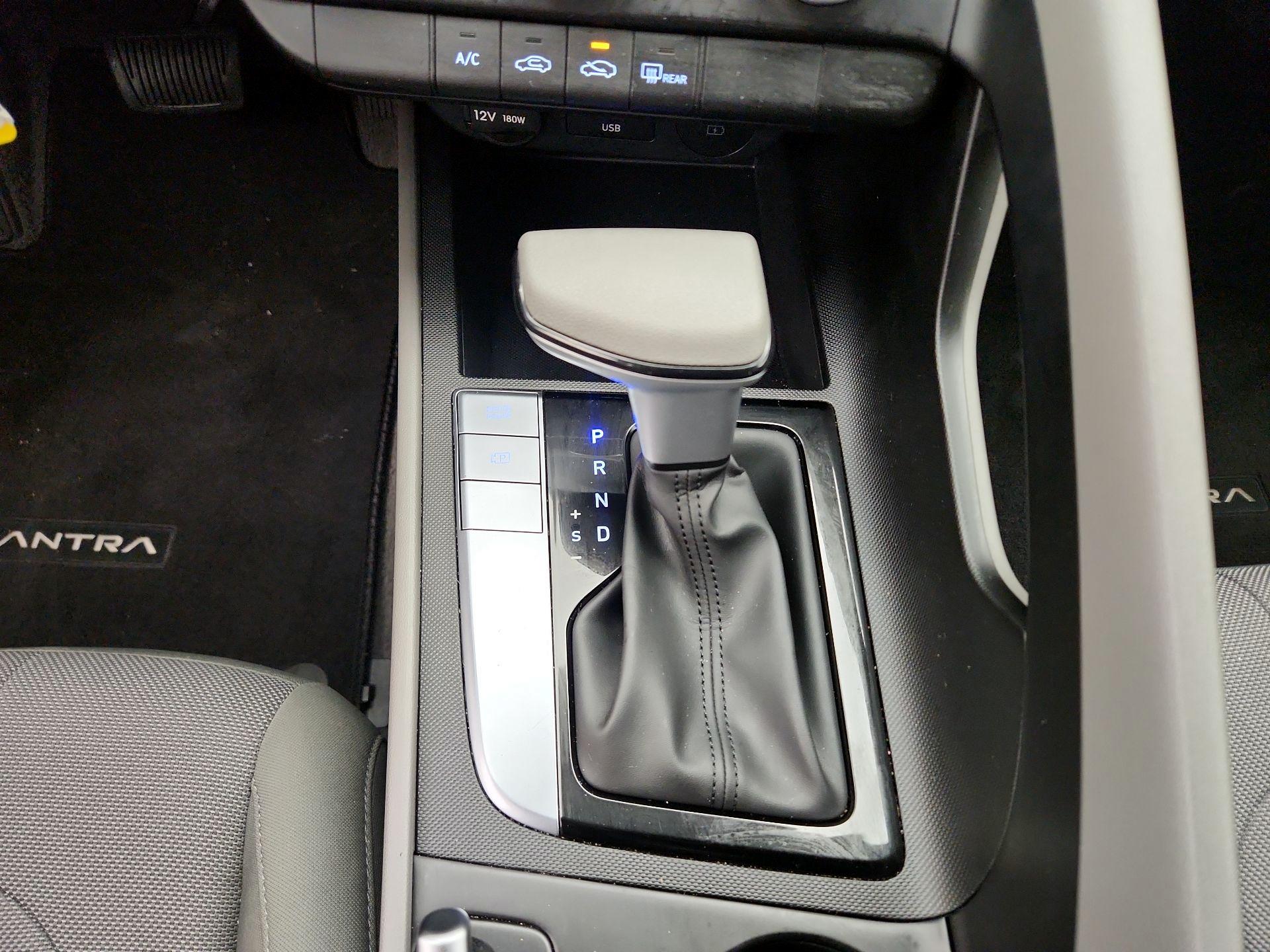 Thumbnail: 2025 Hyundai Elantra - 17