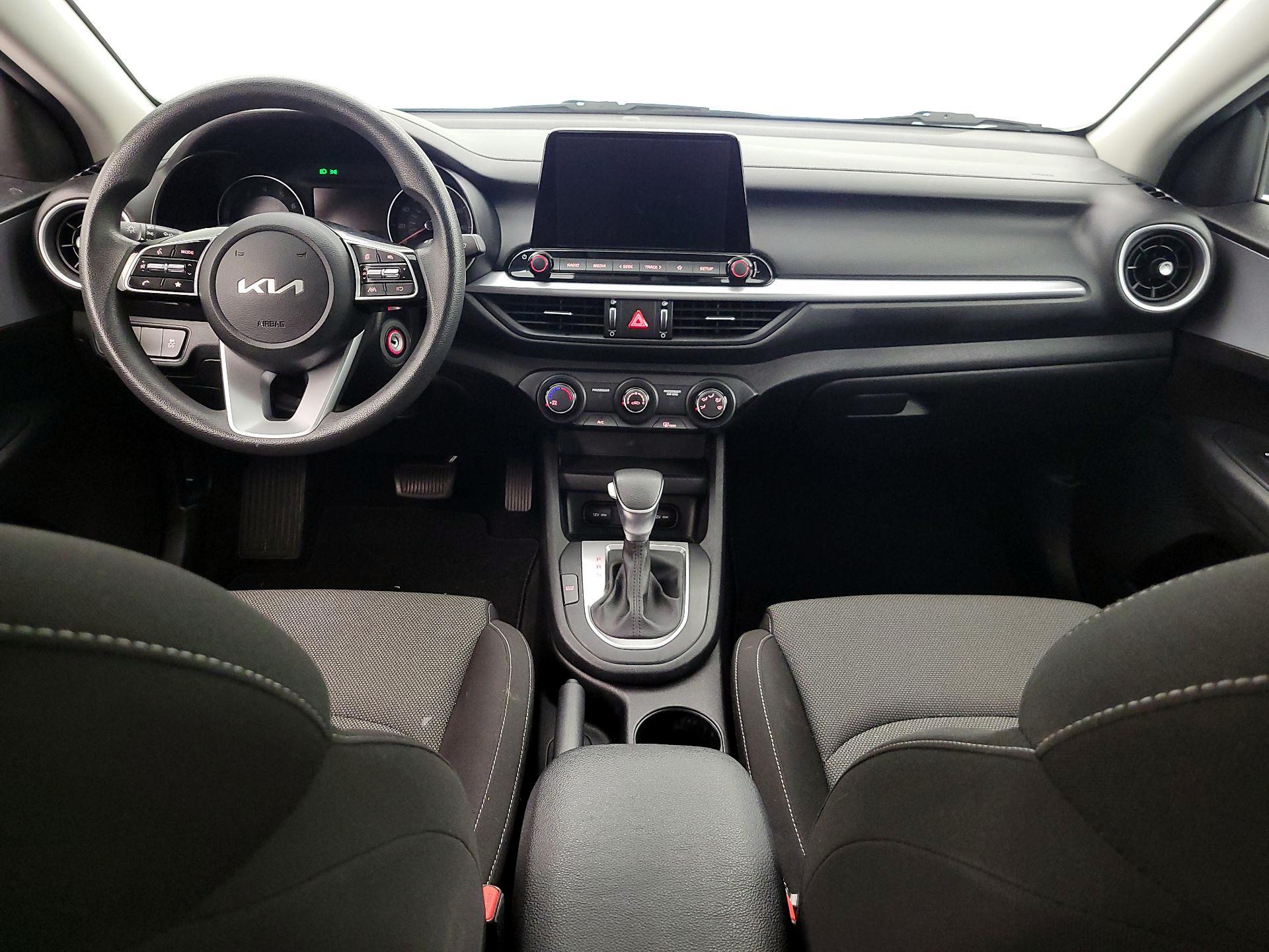 Thumbnail: 2023 Kia Forte - 9