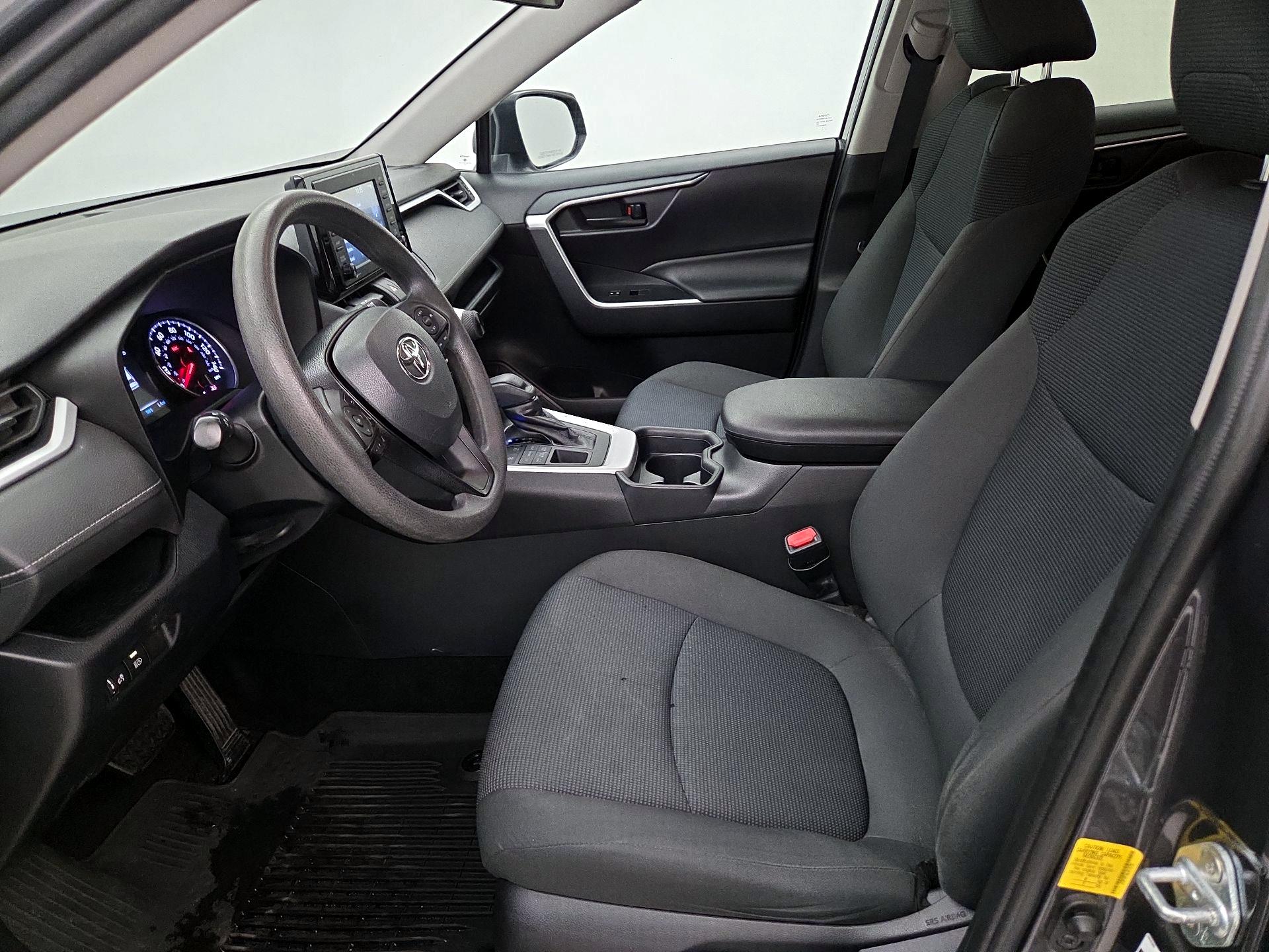 Thumbnail: 2020 Toyota RAV4 - 11