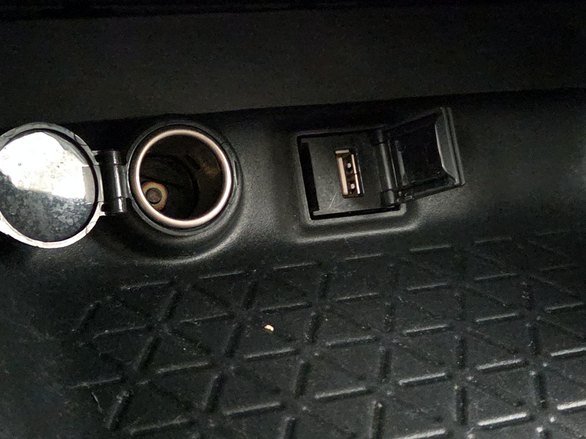 Thumbnail: 2020 Toyota RAV4 - 18