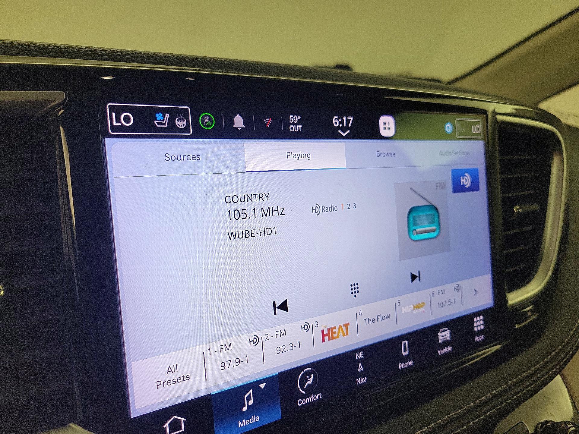 Thumbnail: 2023 Chrysler Pacifica - 16