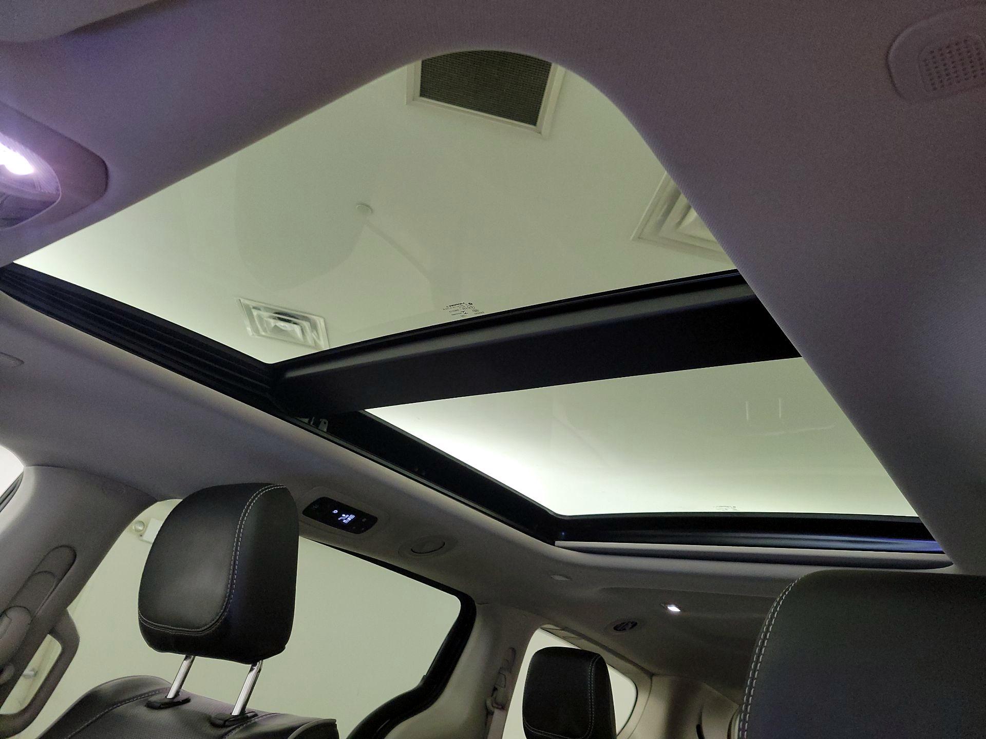 Thumbnail: 2023 Chrysler Pacifica - 20