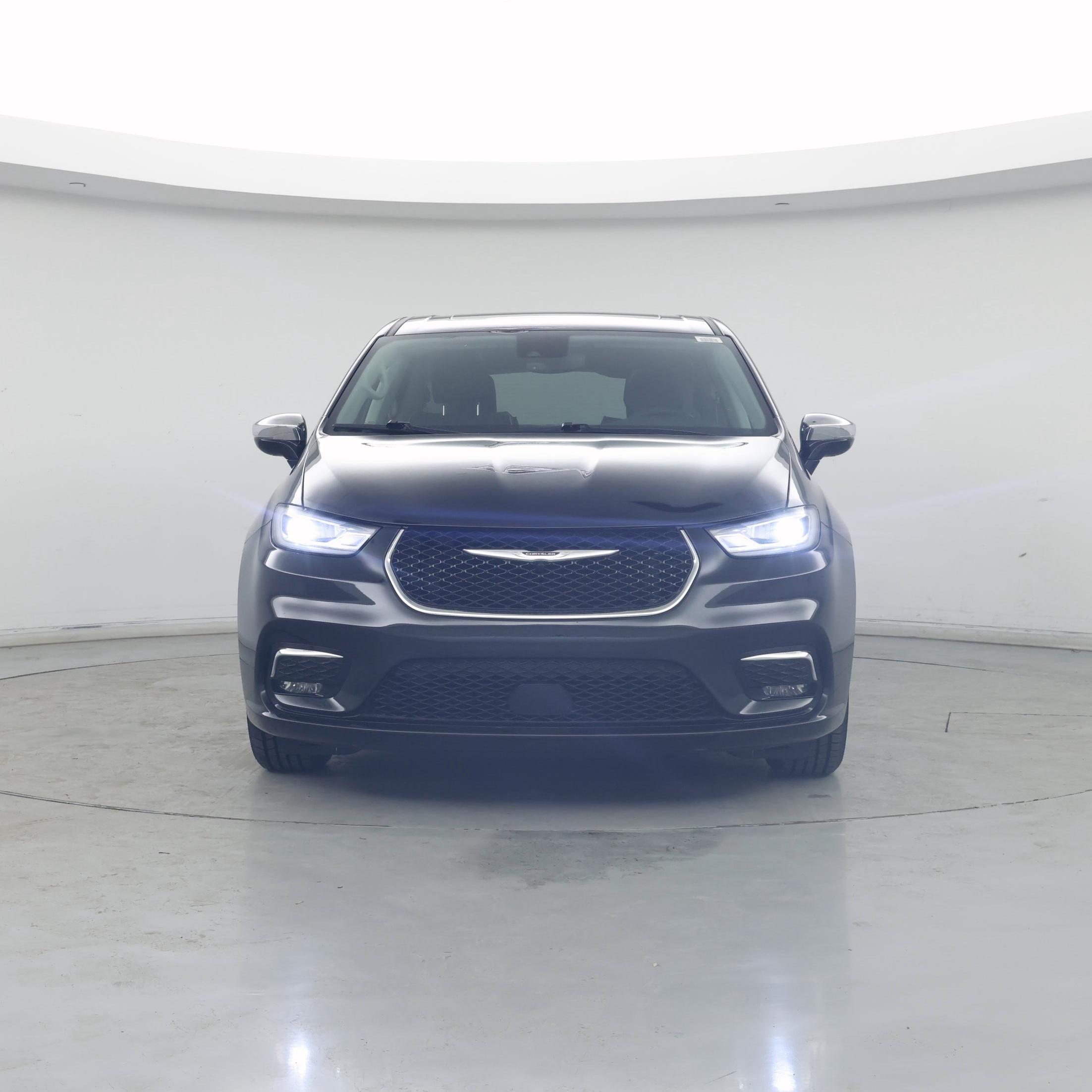 Thumbnail: 2023 Chrysler Pacifica - 5