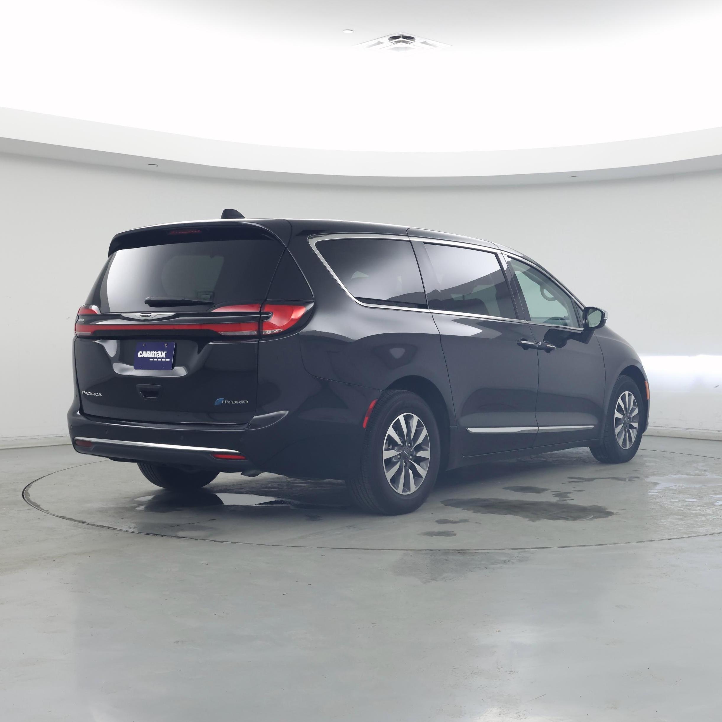 Thumbnail: 2023 Chrysler Pacifica - 8