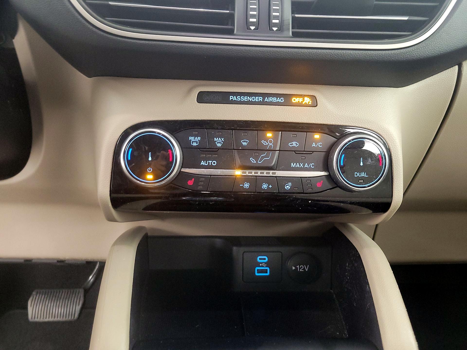 Thumbnail: 2022 Ford Escape - 16