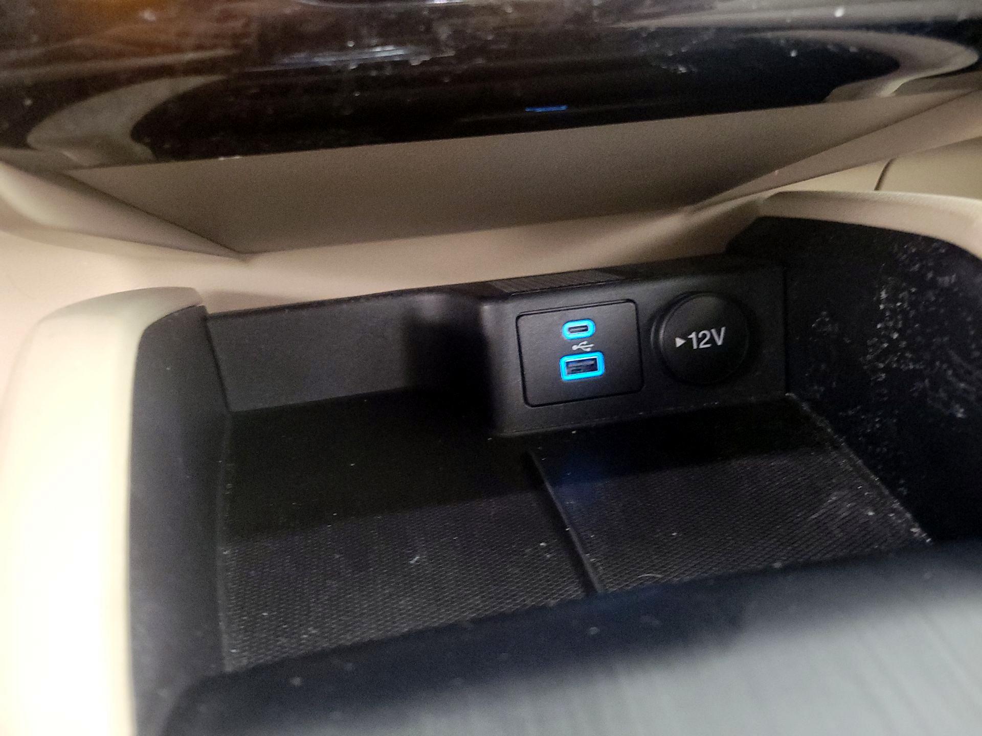 Thumbnail: 2022 Ford Escape - 18