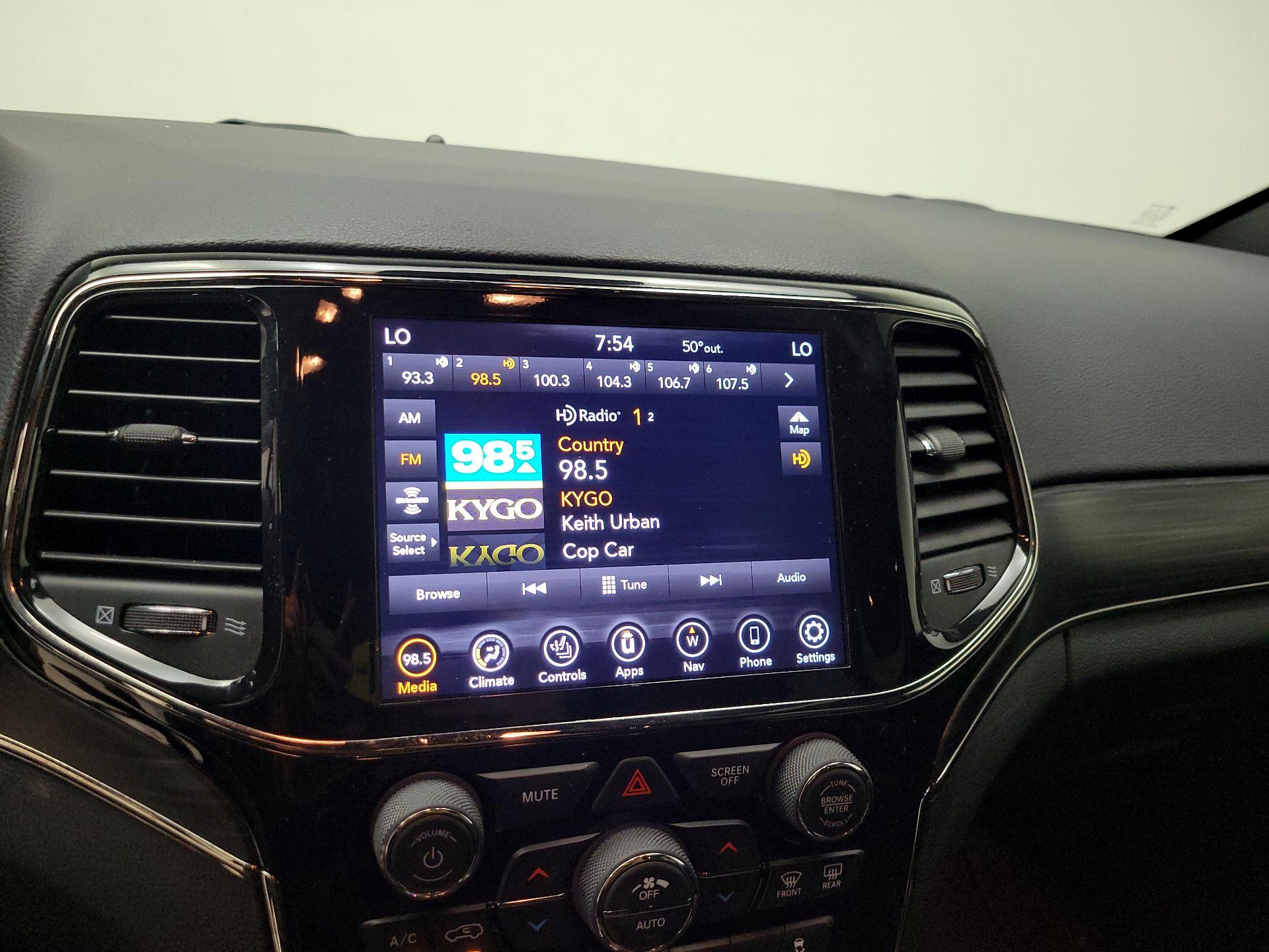 Thumbnail: 2021 Jeep Grand Cherokee - 16