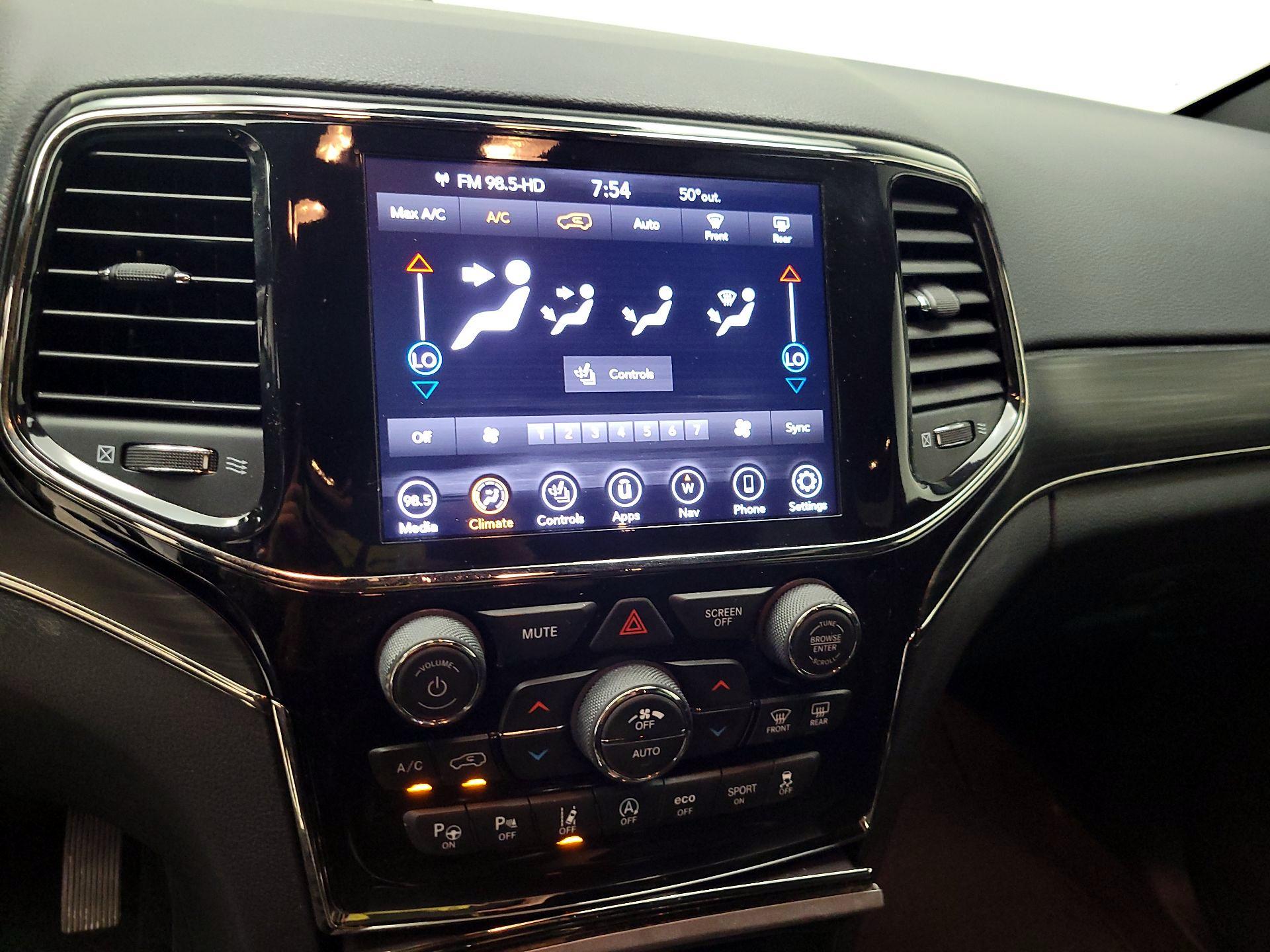 Thumbnail: 2021 Jeep Grand Cherokee - 17