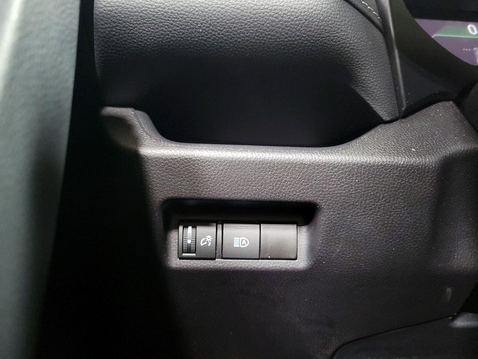 Thumbnail: 2025 Toyota RAV4 - 13