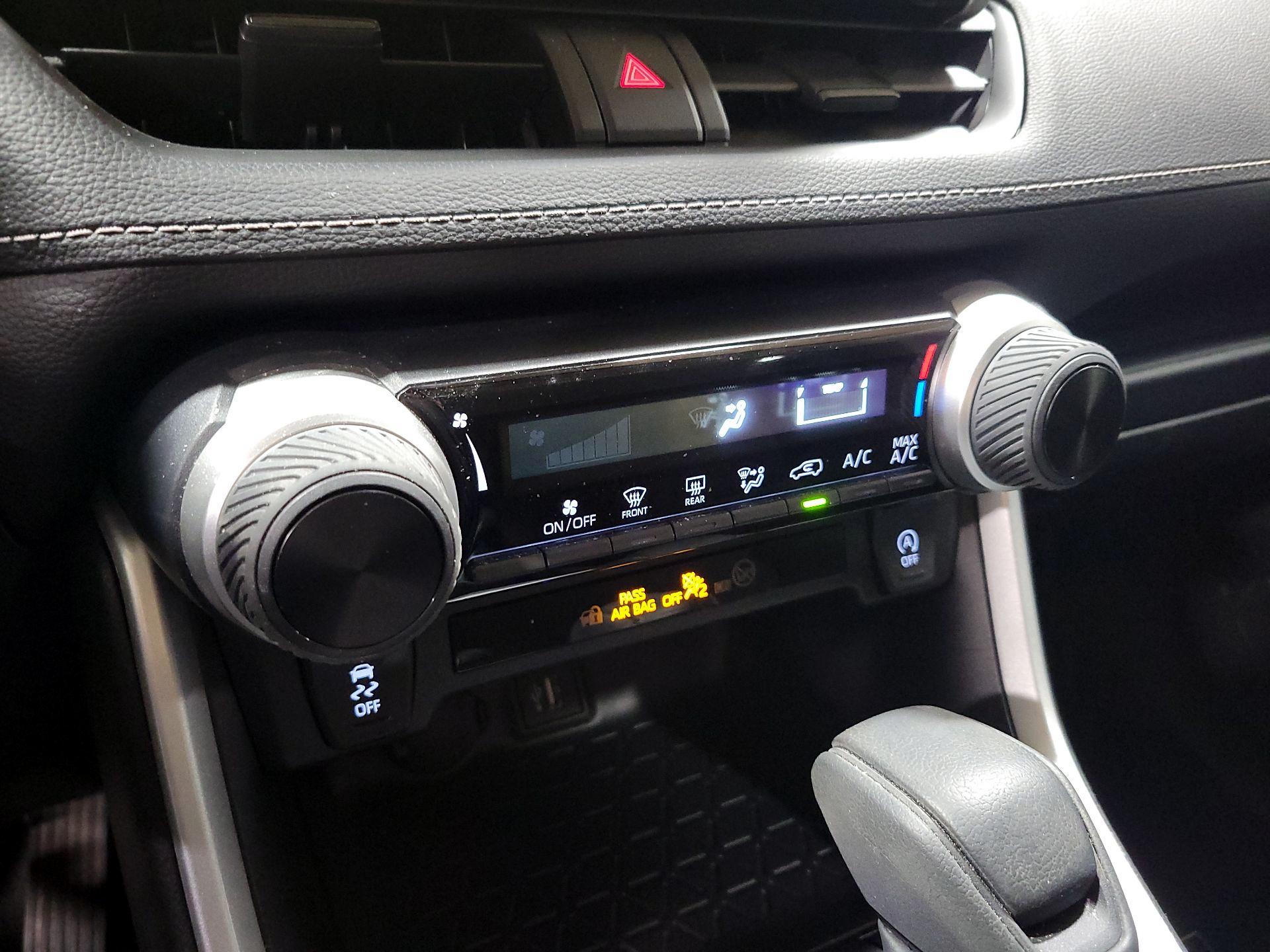 Thumbnail: 2025 Toyota RAV4 - 16