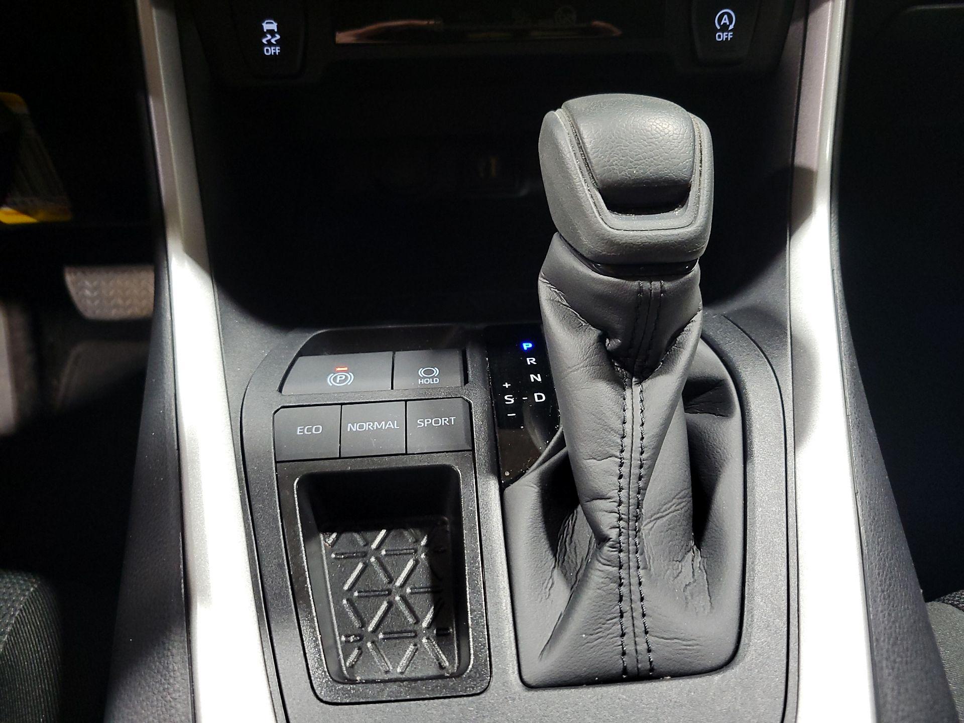 Thumbnail: 2025 Toyota RAV4 - 17