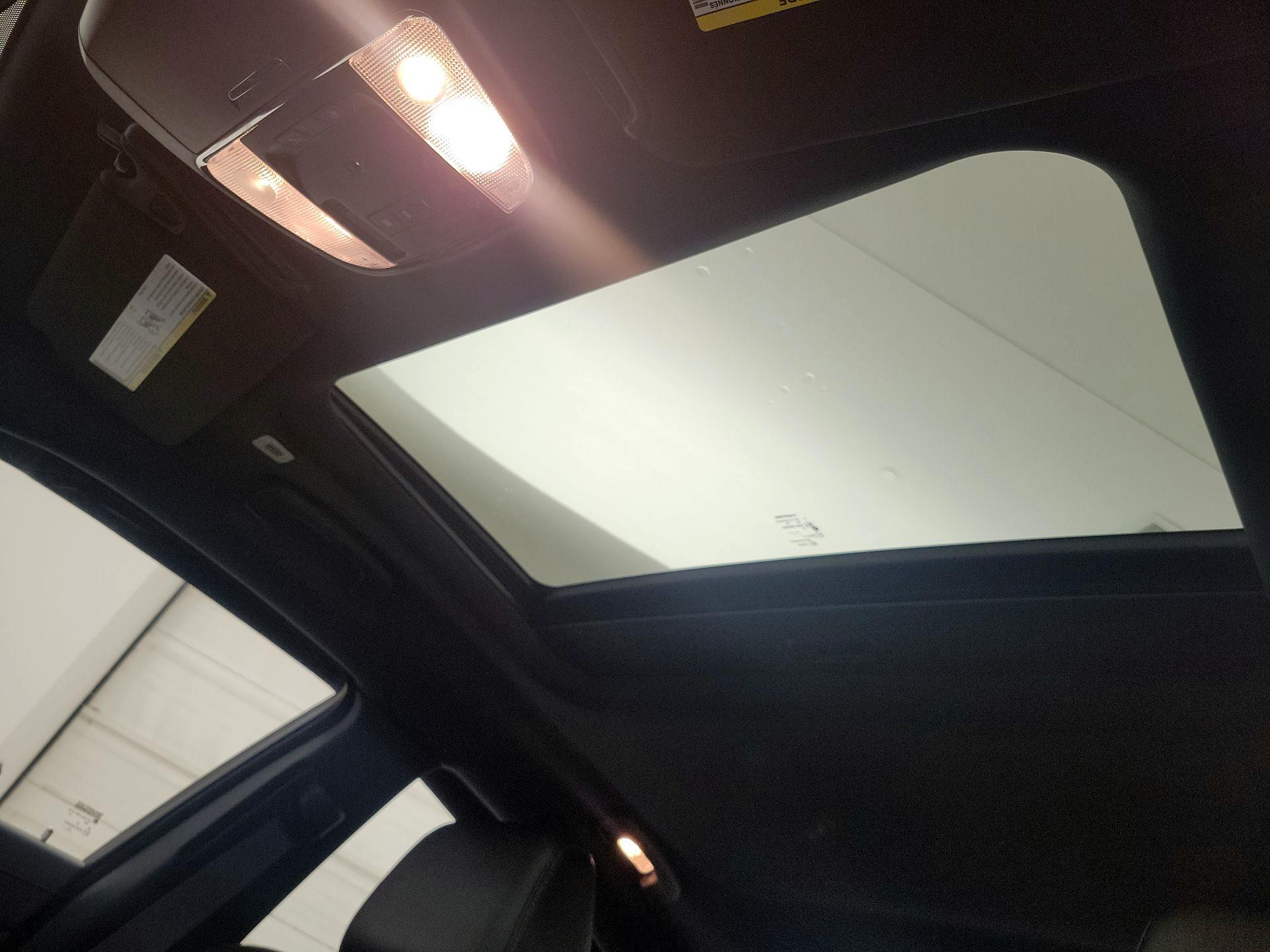 Thumbnail: 2020 Dodge Charger - 20