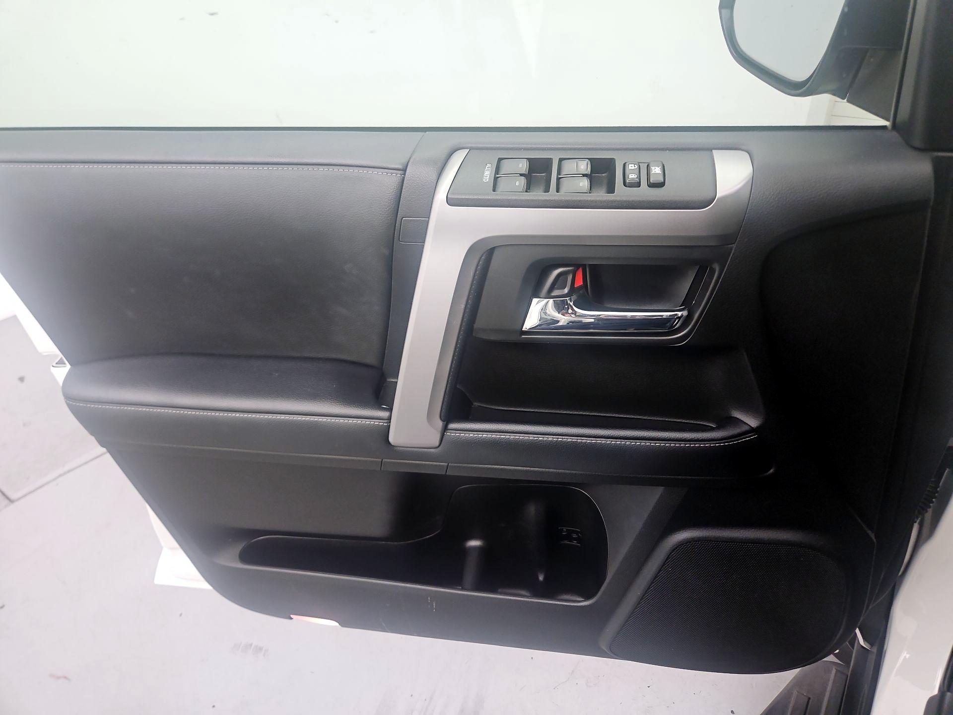 Thumbnail: 2021 Toyota 4Runner - 10