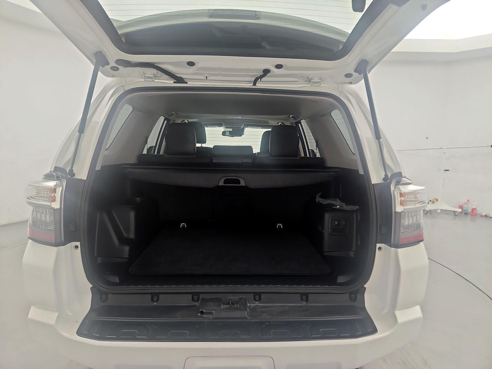 Thumbnail: 2021 Toyota 4Runner - 16