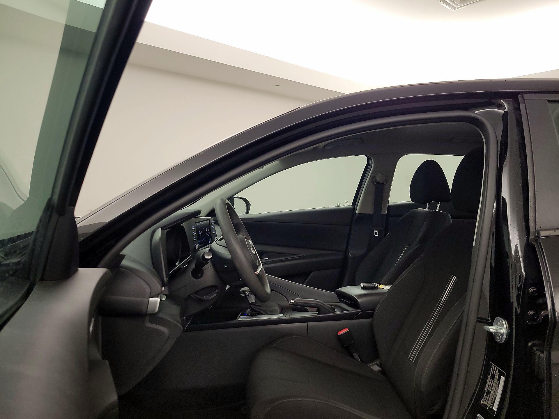 Thumbnail: 2021 Hyundai Elantra - 11