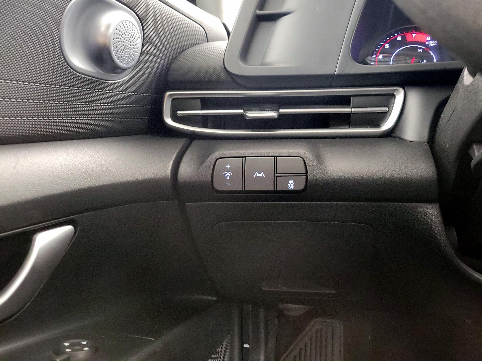 Thumbnail: 2021 Hyundai Elantra - 13