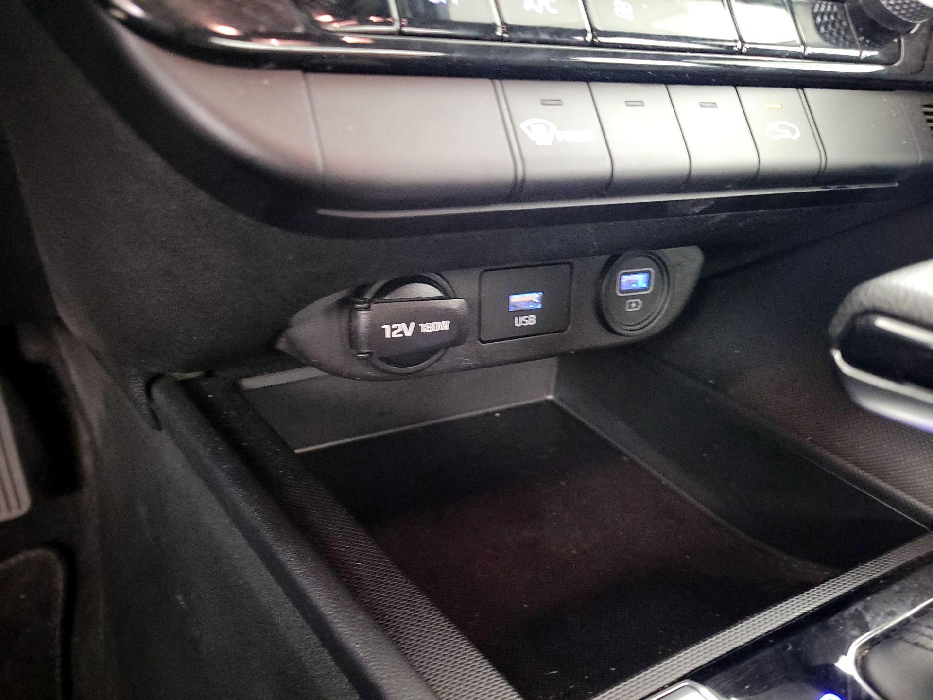 Thumbnail: 2021 Hyundai Elantra - 18