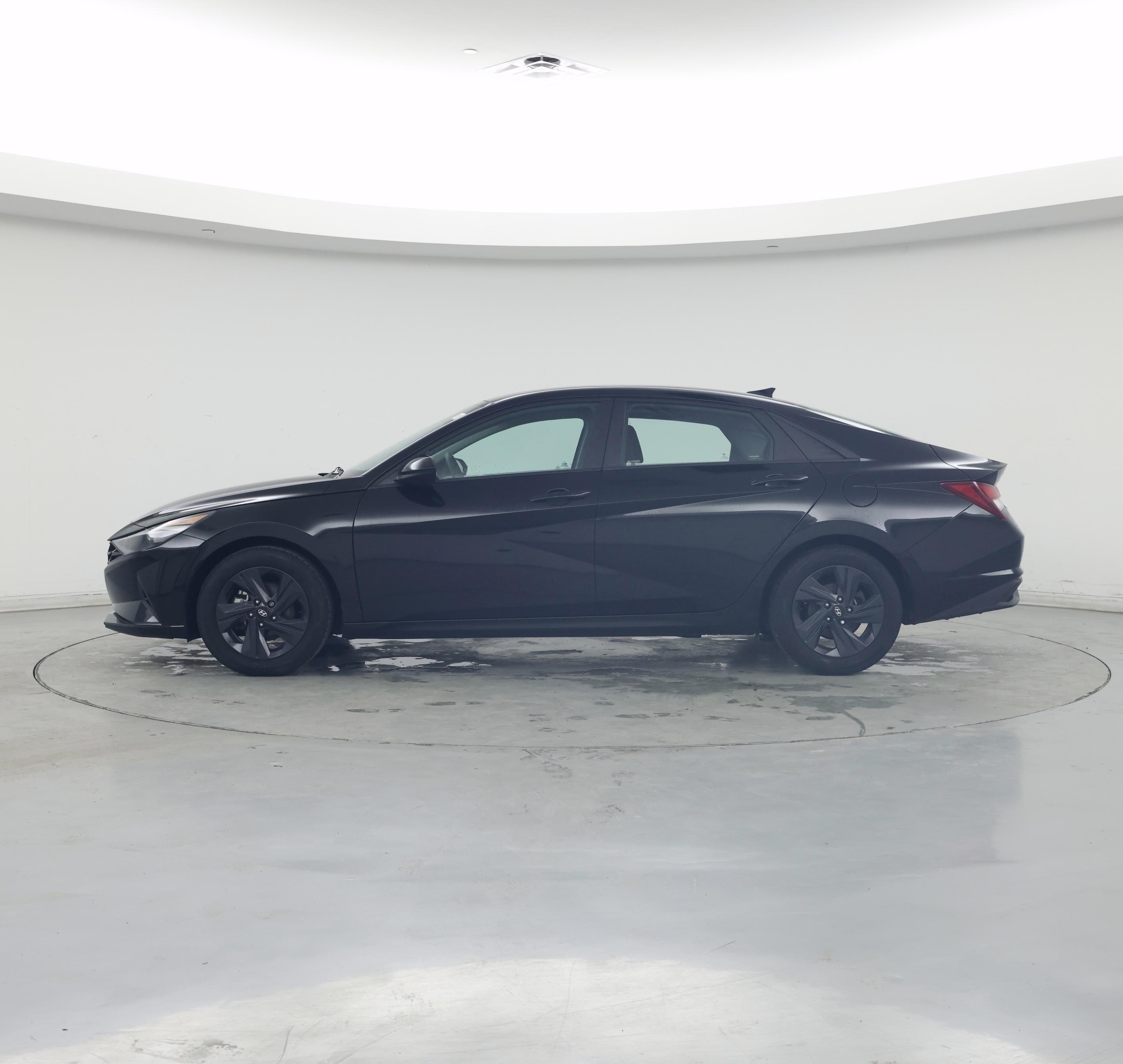 Thumbnail: 2021 Hyundai Elantra - 3