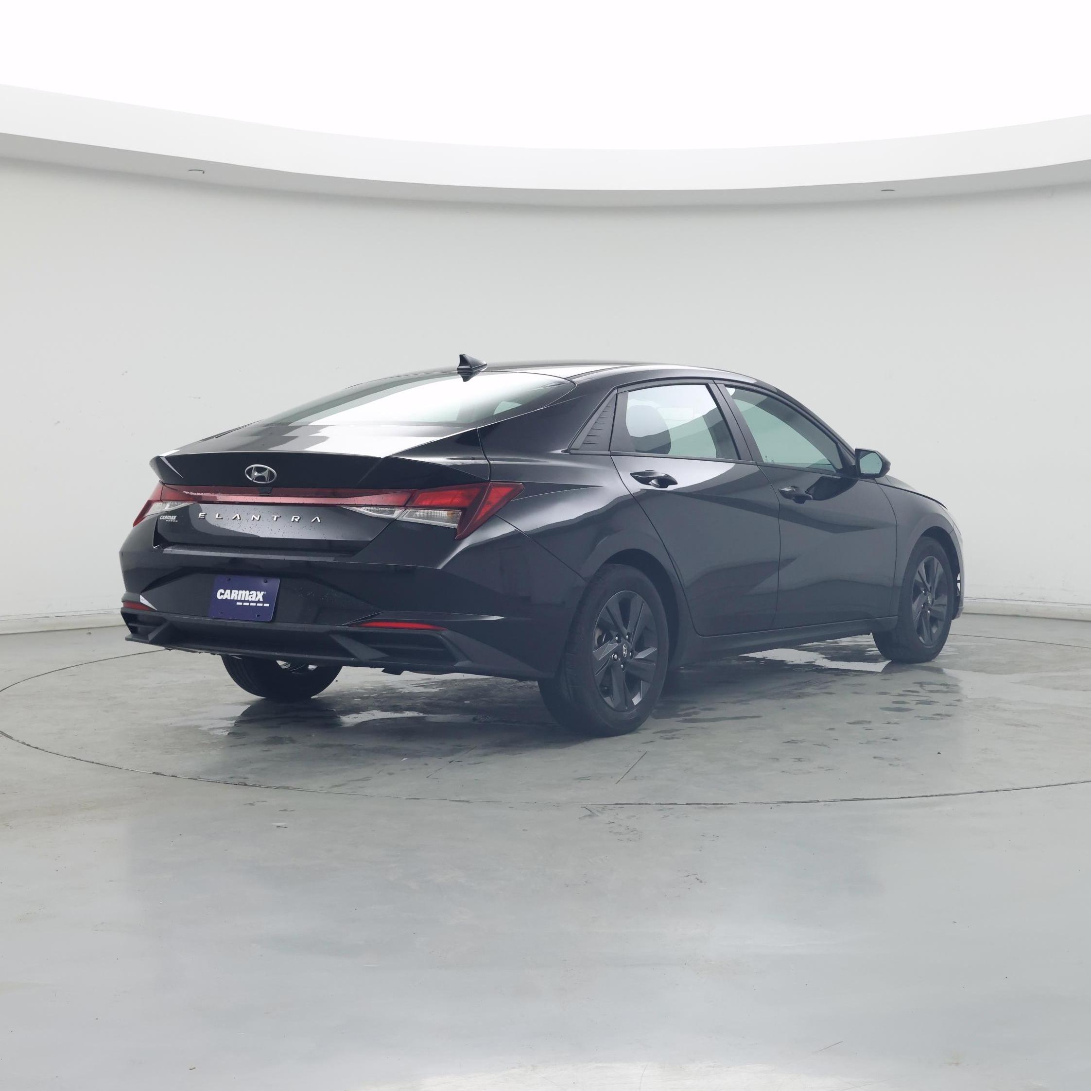 Thumbnail: 2021 Hyundai Elantra - 8