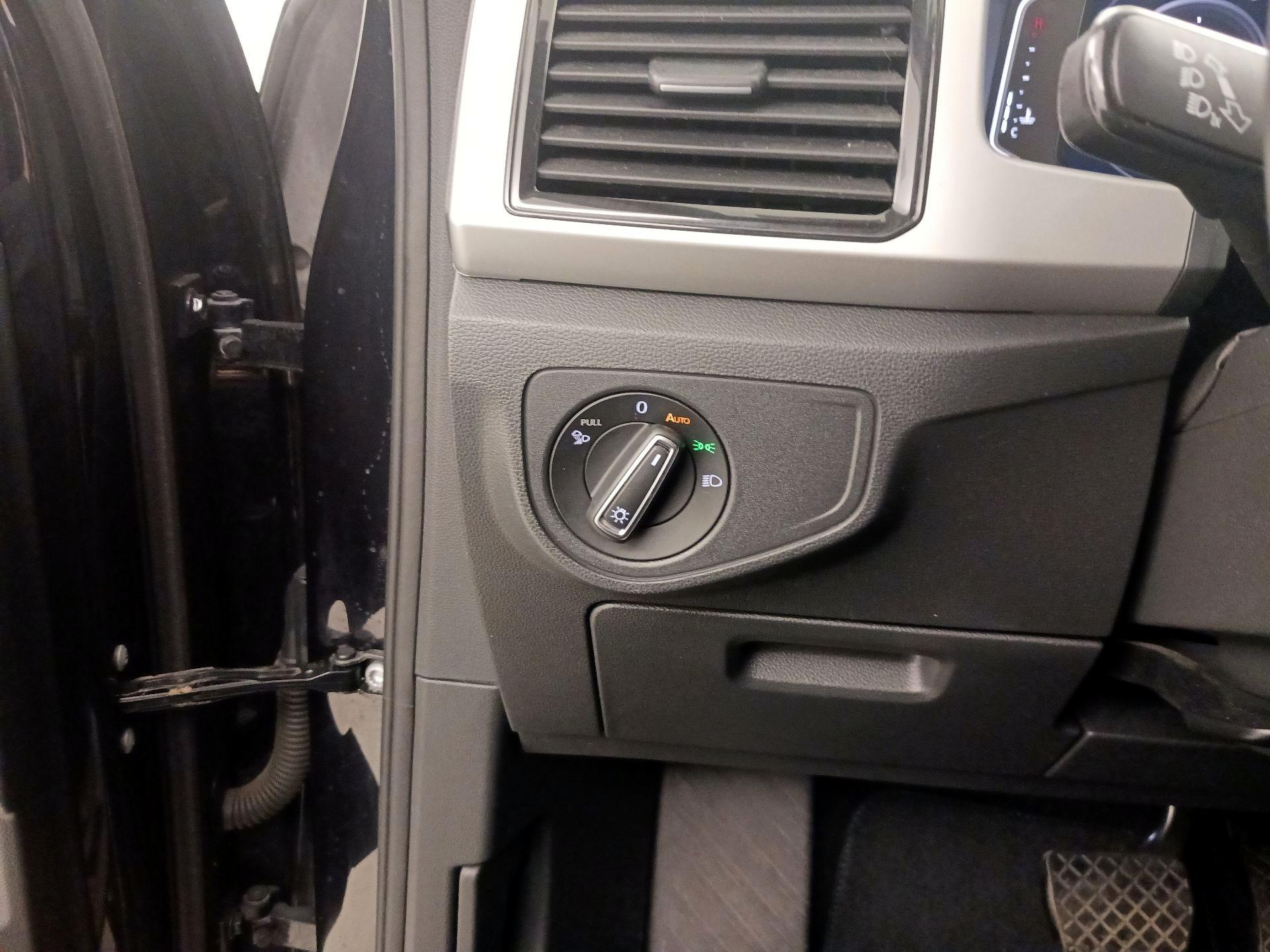 Thumbnail: 2022 Volkswagen Atlas - 13