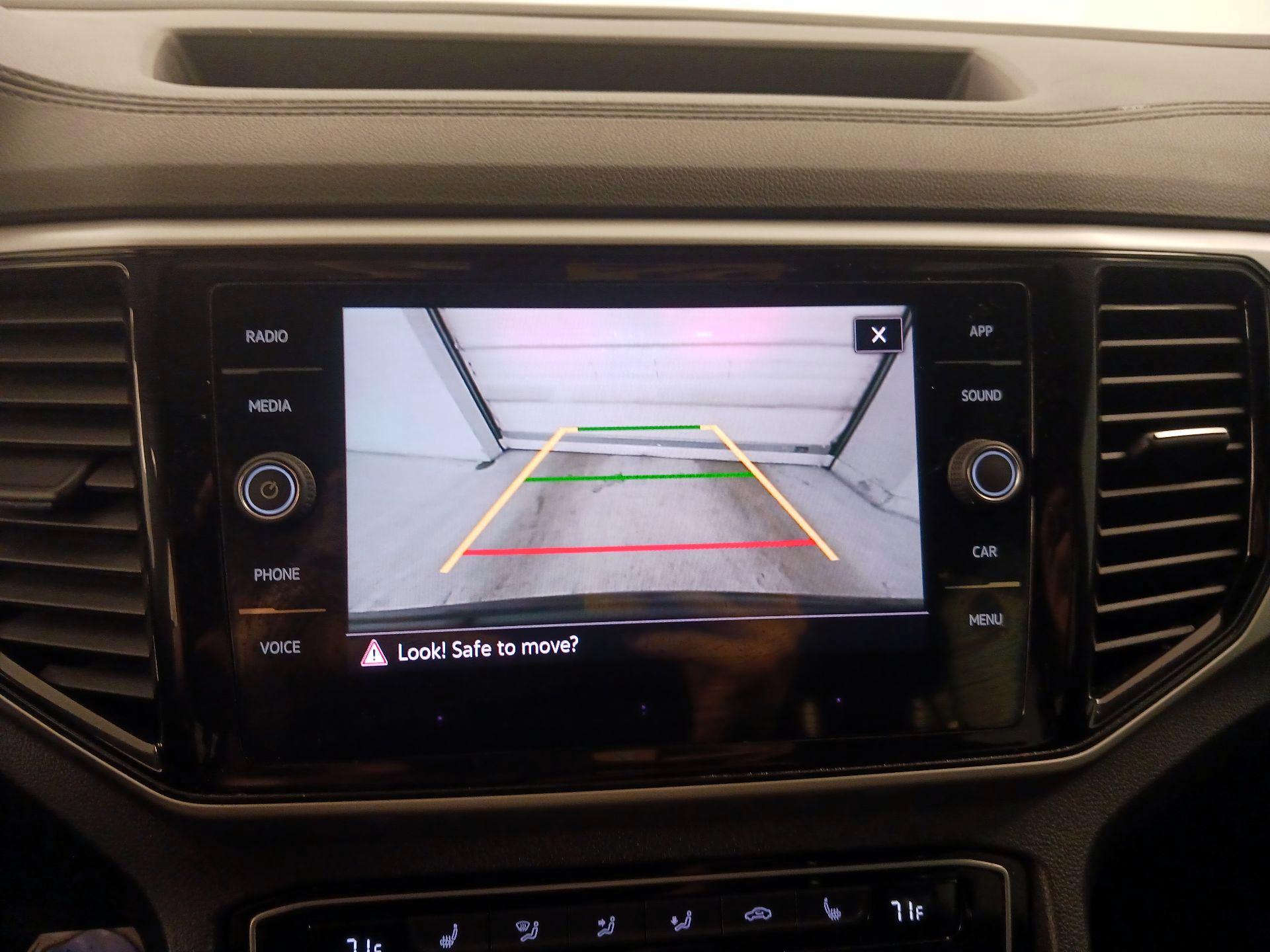 Thumbnail: 2022 Volkswagen Atlas - 15