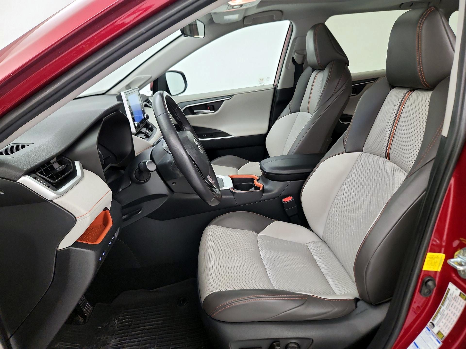 Thumbnail: 2019 Toyota RAV4 - 11