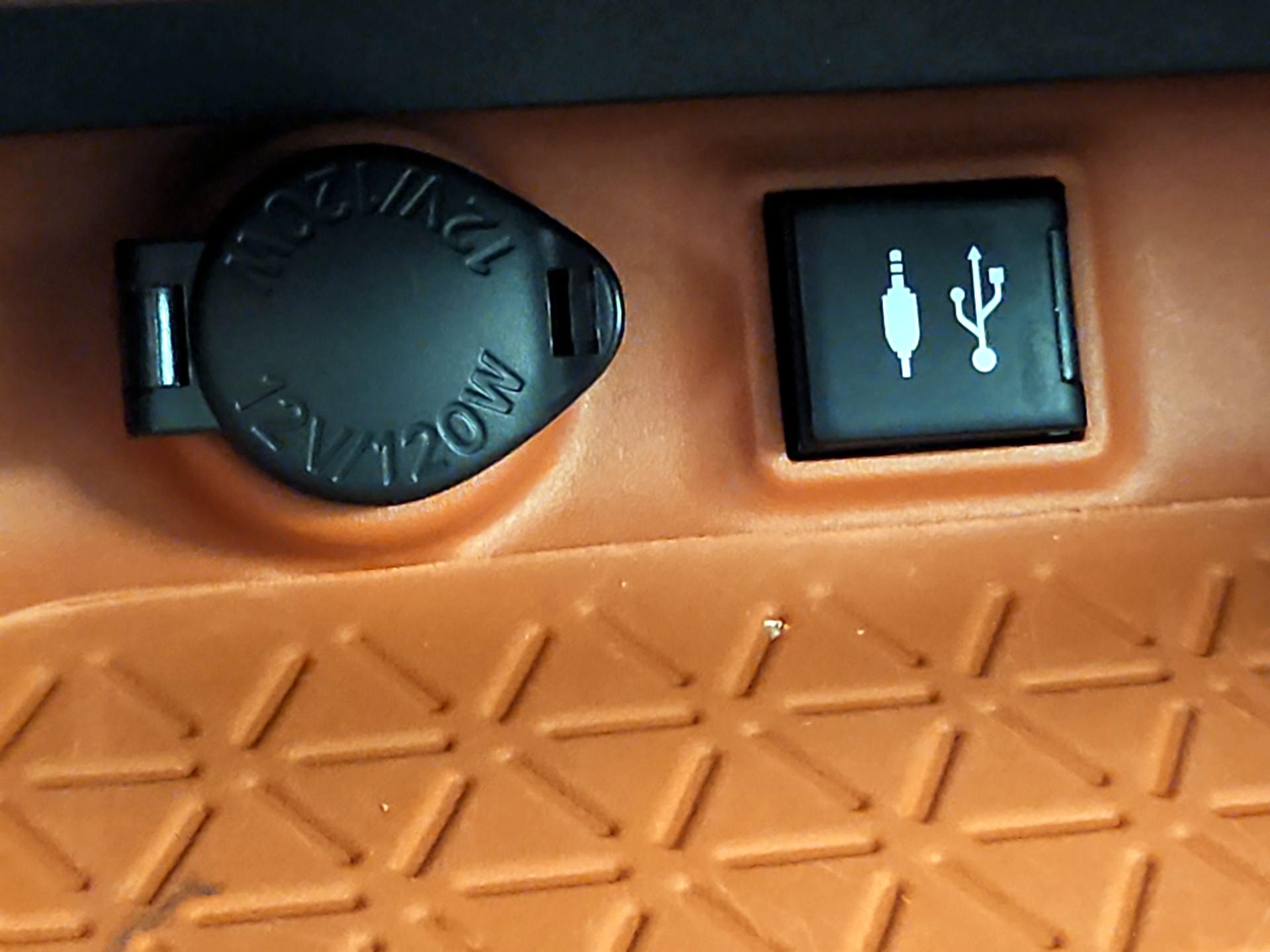 Thumbnail: 2019 Toyota RAV4 - 19