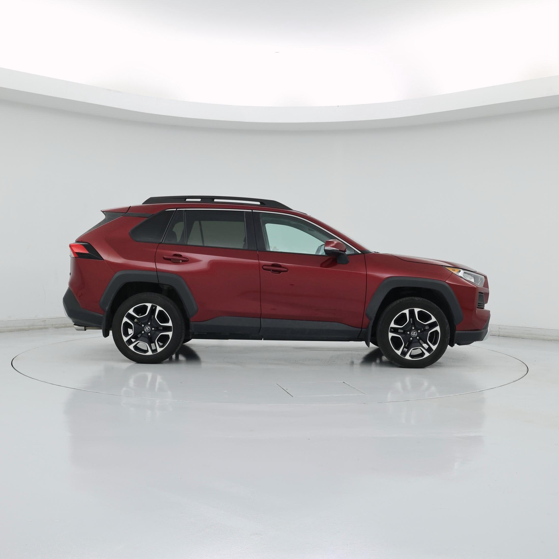 Thumbnail: 2019 Toyota RAV4 - 7