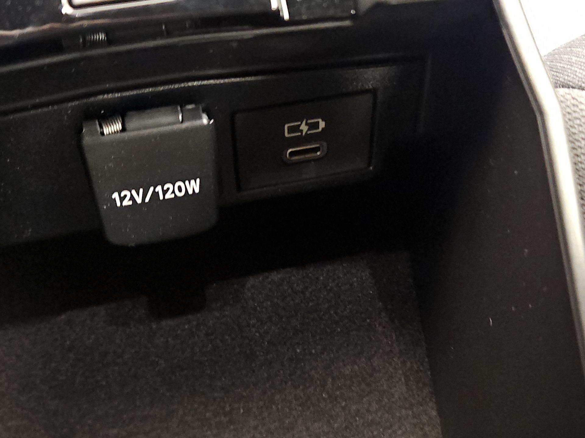 Thumbnail: 2025 Toyota Corolla - 18