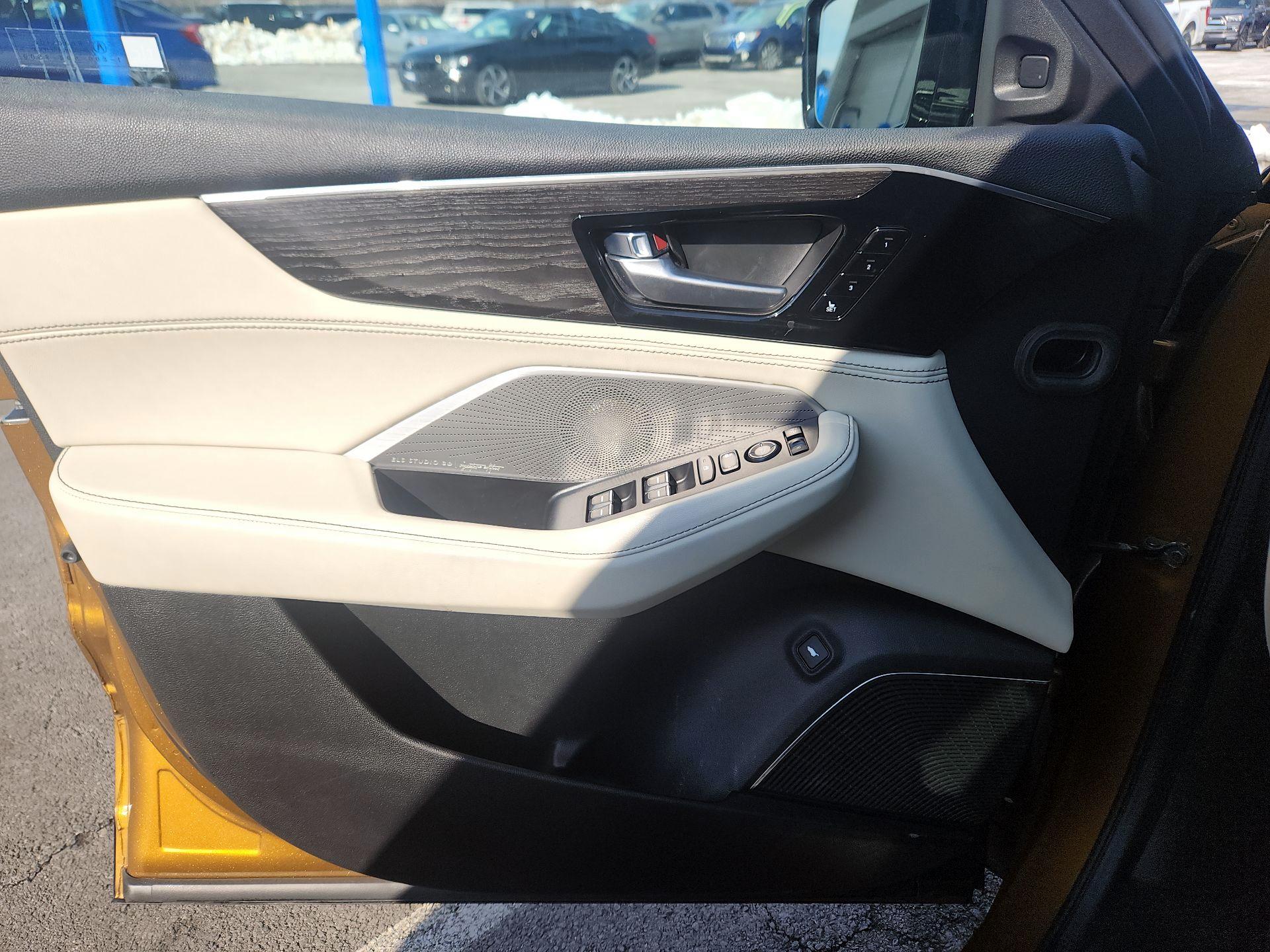 Thumbnail: 2022 Acura MDX - 10