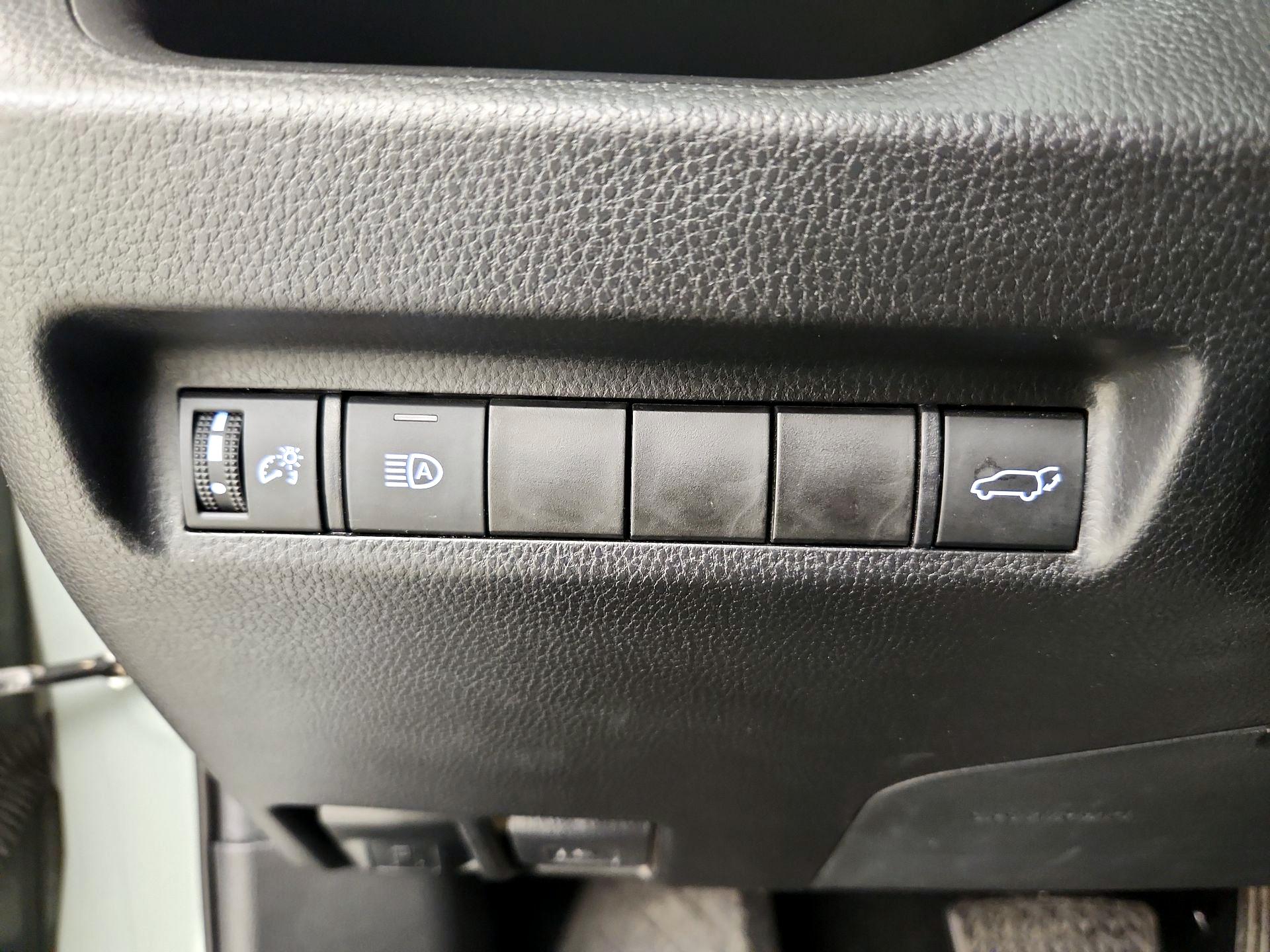 Thumbnail: 2021 Toyota RAV4 - 13