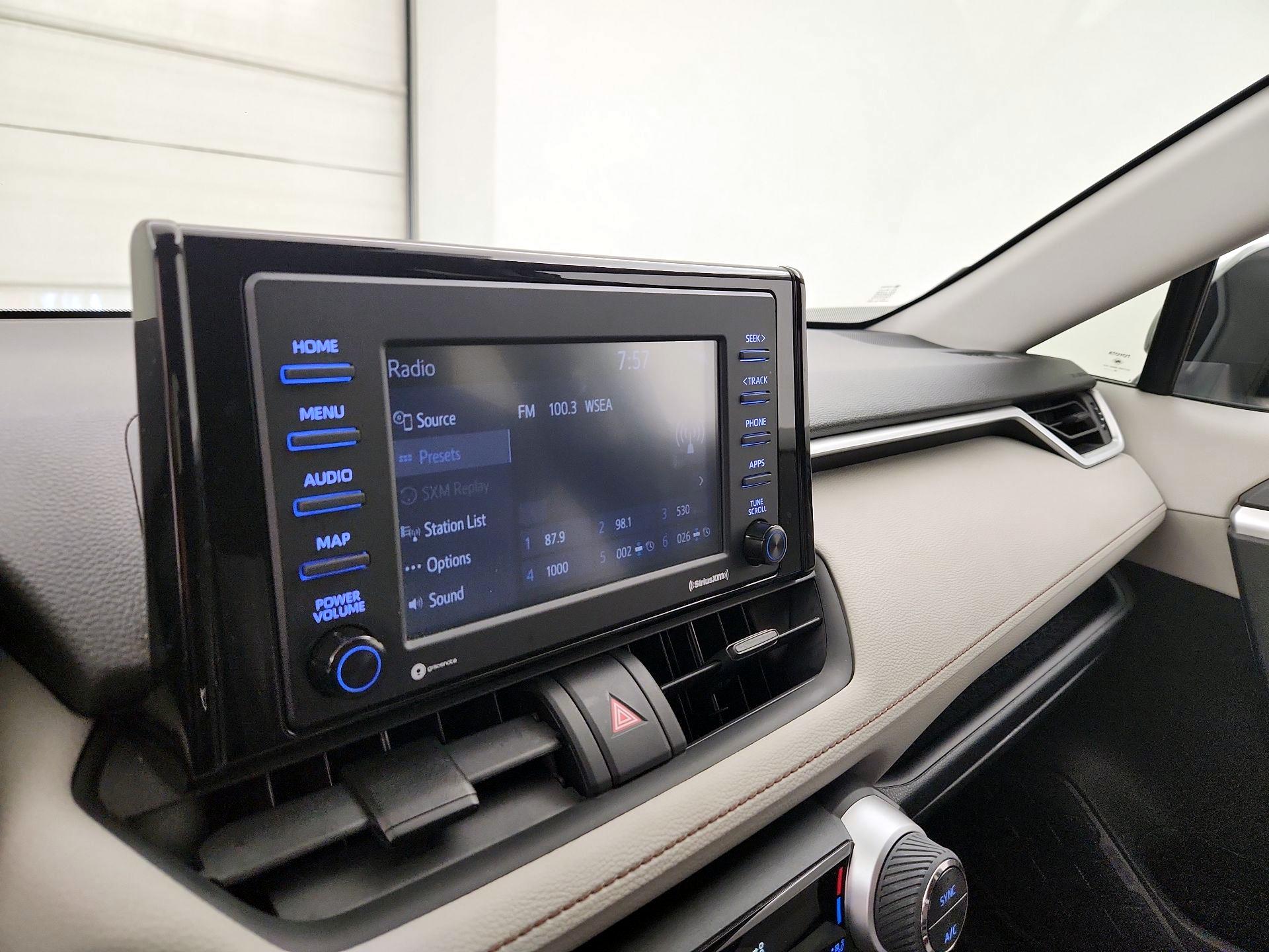 Thumbnail: 2021 Toyota RAV4 - 15